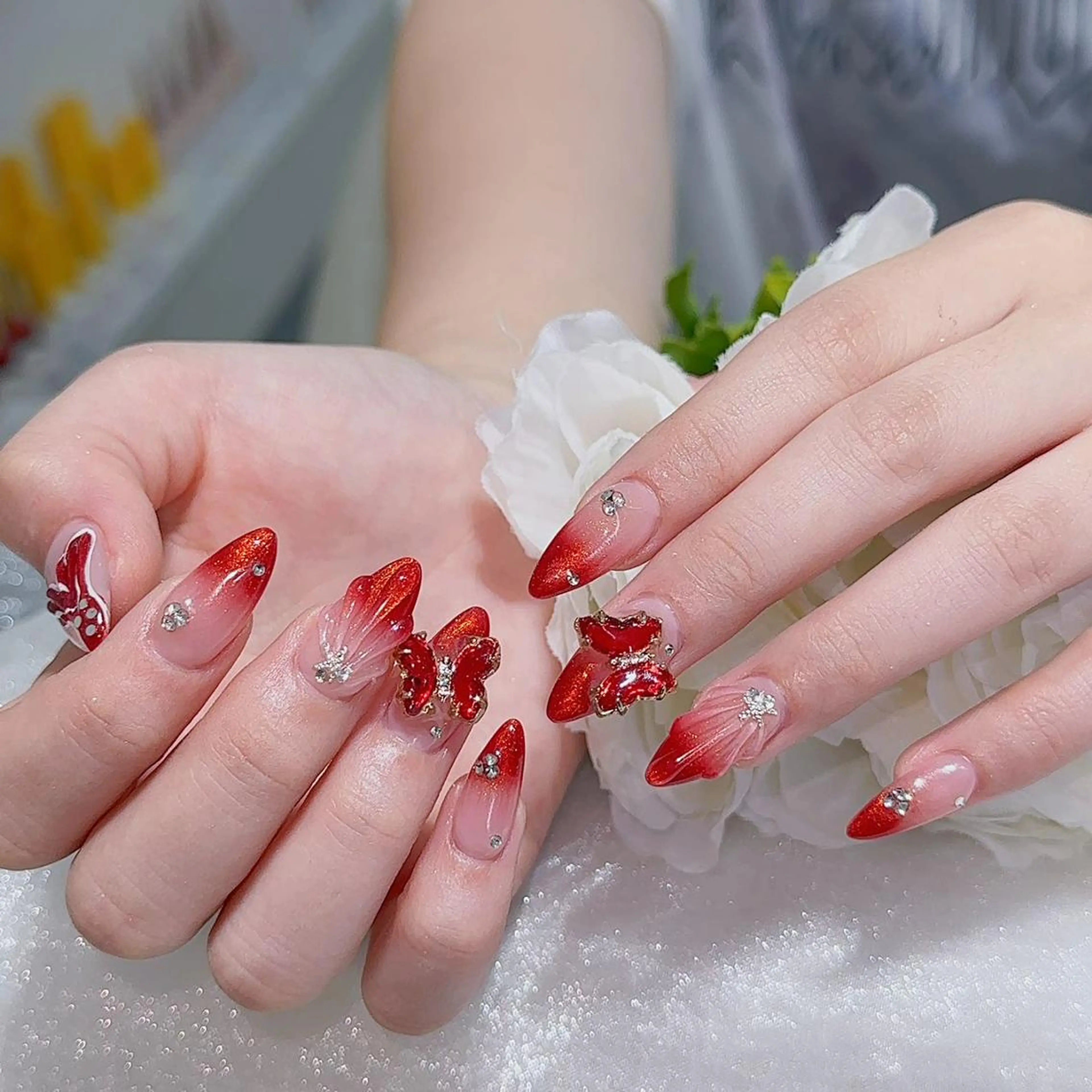 ネイル アートネイル 長さ出し ネイルチップ Queens momoのネイルデザイン