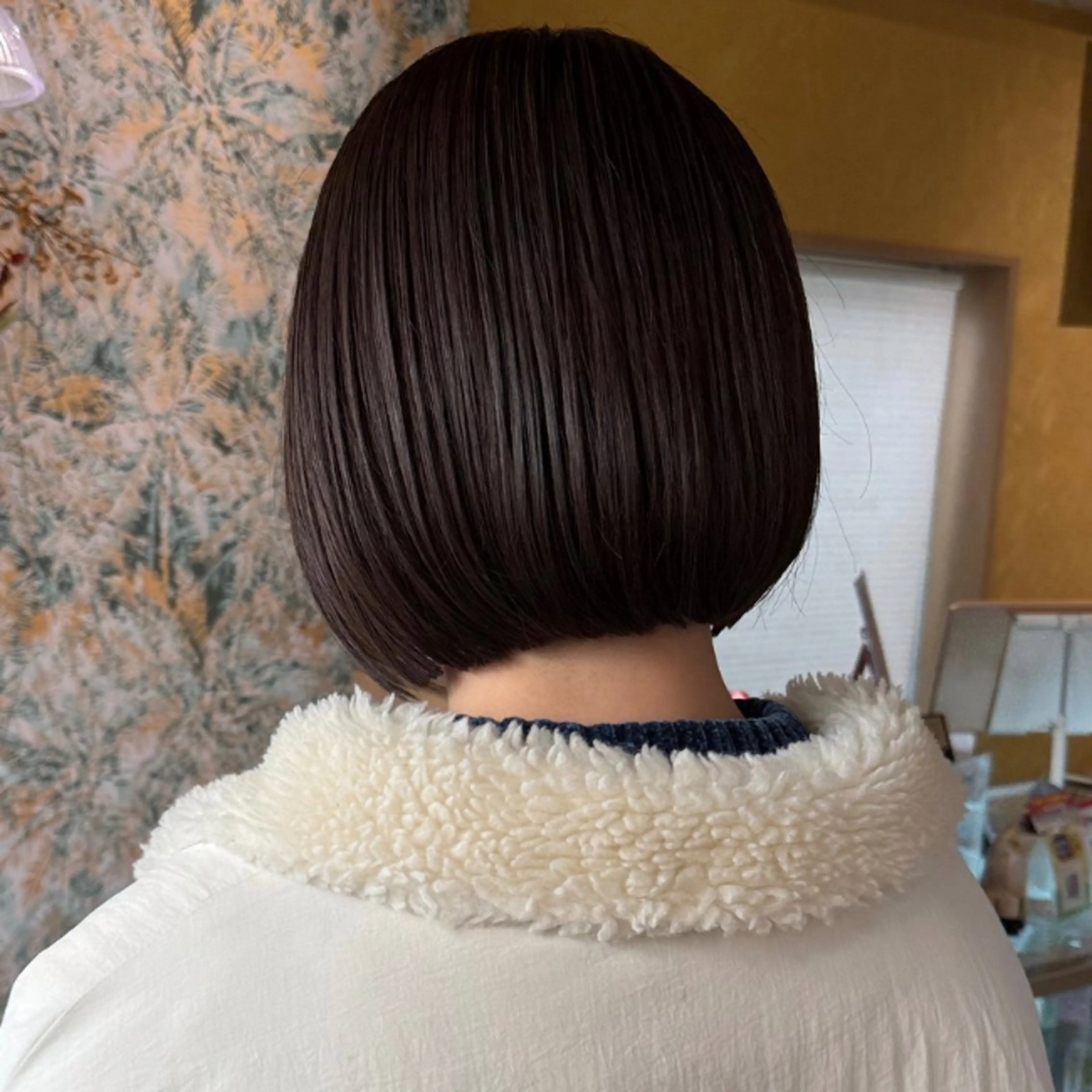 ショート カラー 切りっぱなしボブ ボブ カット ヘアカラー ヘッドスパ Unique ユニークのヘアスタイル