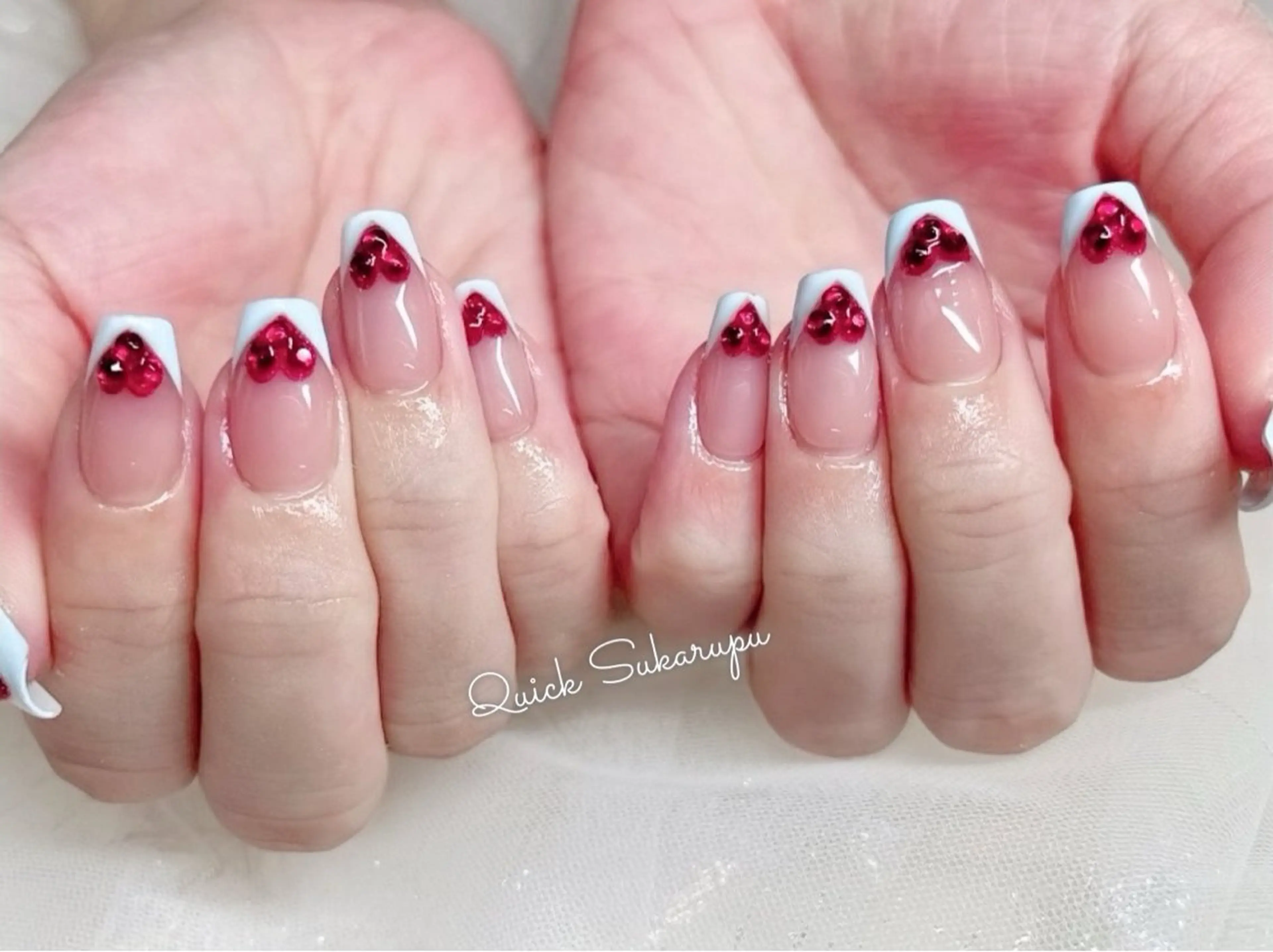 ミディアム ハンドネイル Quick Sukarupu 高田馬場店所属・Quick Sukarupuのネイルデザイン