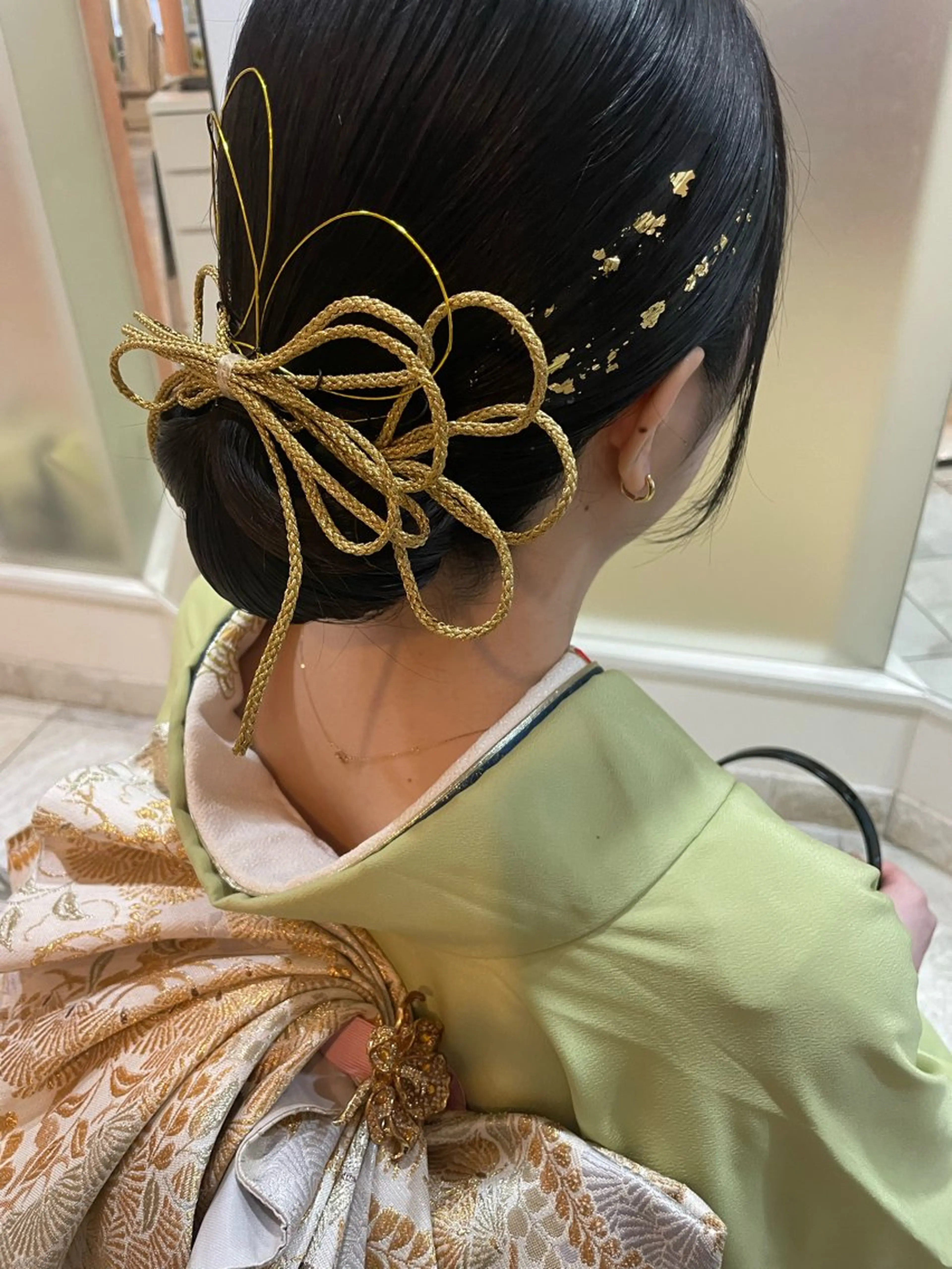 ヘアアレンジ WHITE EYE 浦添所属・ヘアメイク acoのヘアスタイル