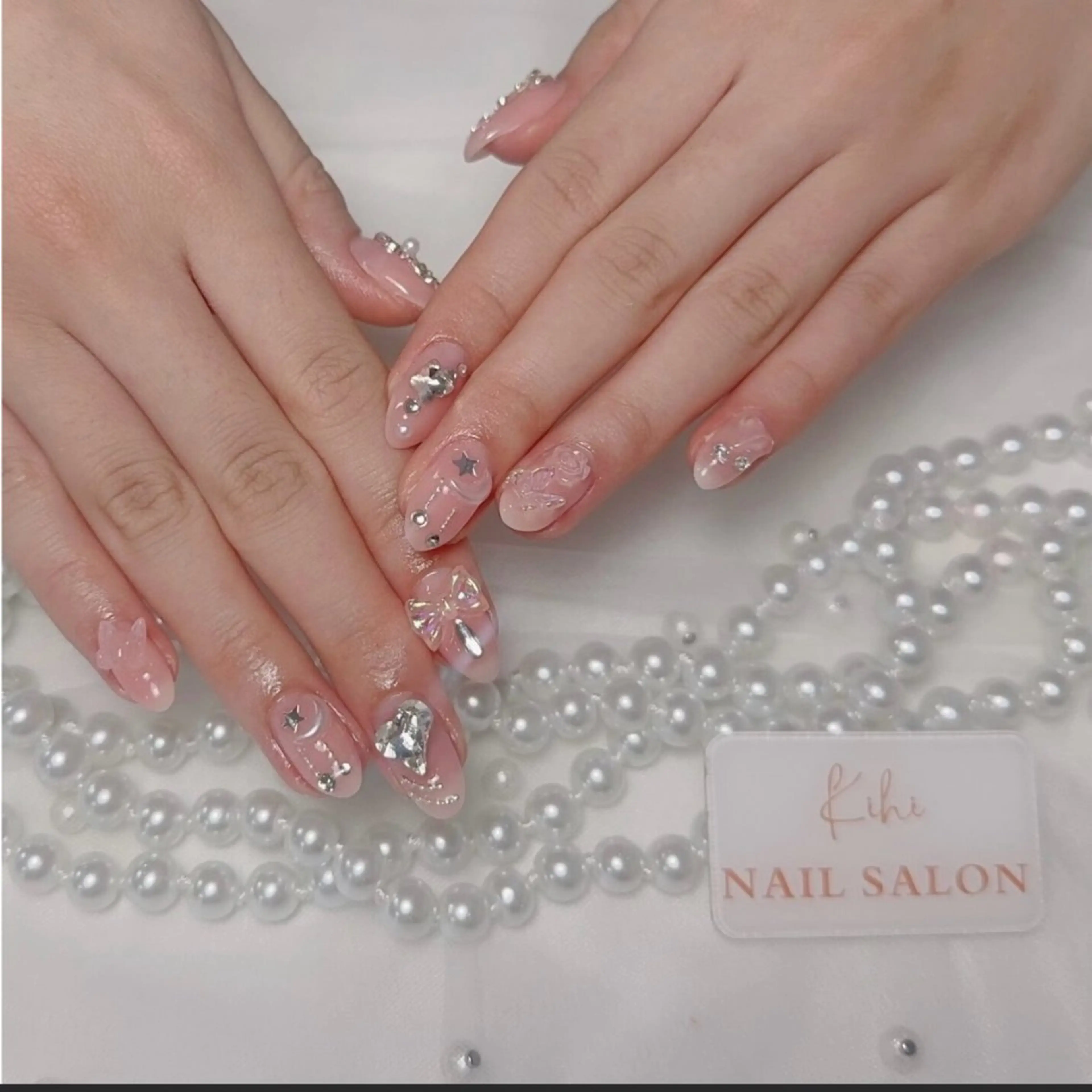 ネイル アートネイル フレンチネイル ジェルネイル グラデーション 韓国ネイル ハンドネイル ハンドケア さくら💮💮 【オフ無料】のネイルデザイン