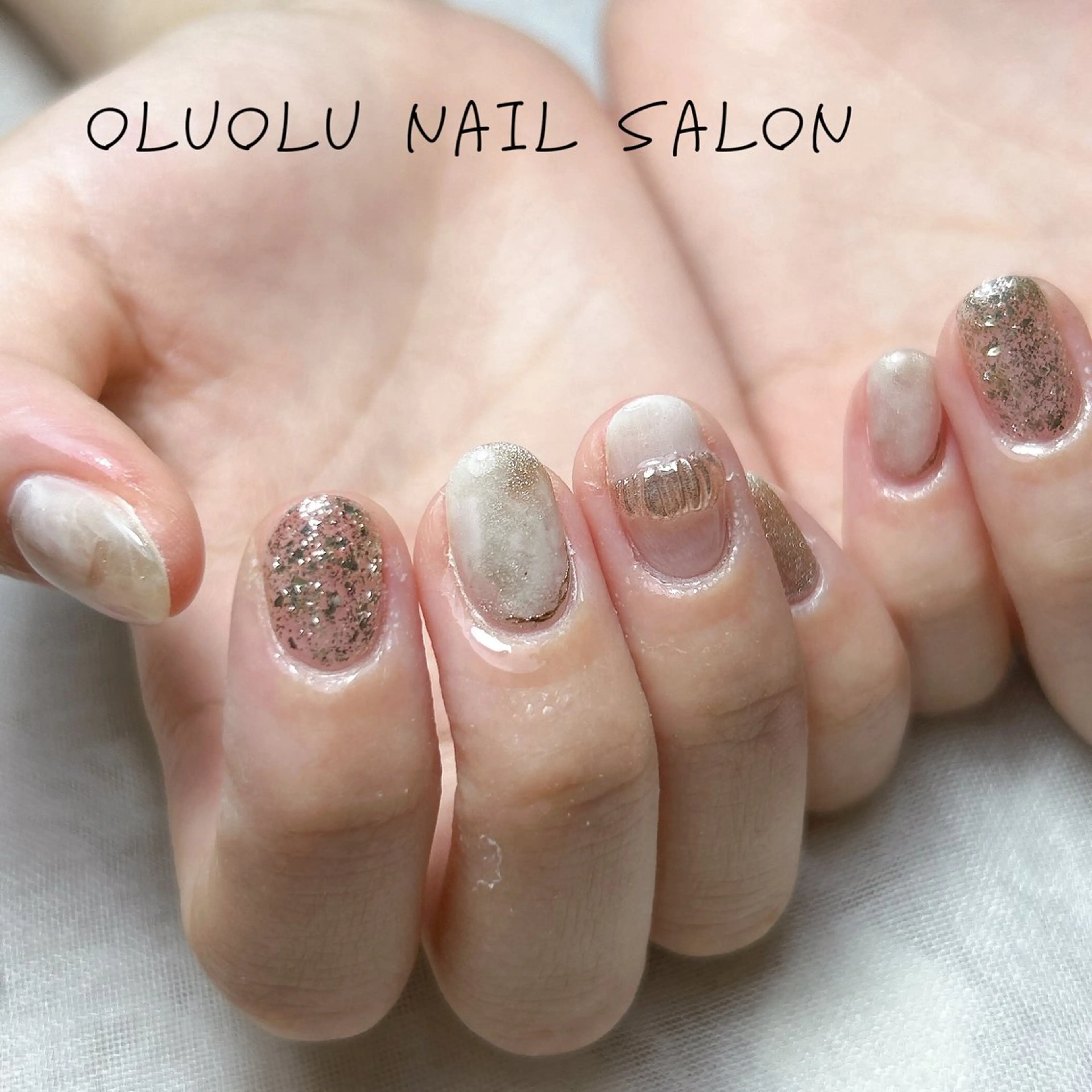 ネイル ゴールド マグネットネイル ニュアンスネイル oluolu nailsalonのネイルデザイン