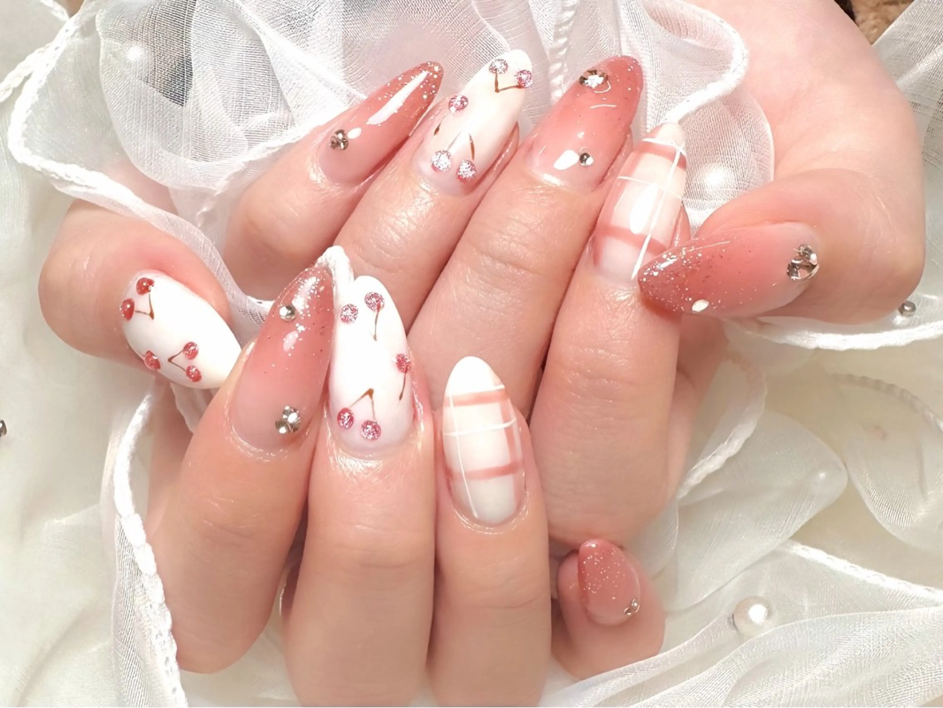 ネイル ハンドネイル 丸山 春花のネイルデザイン