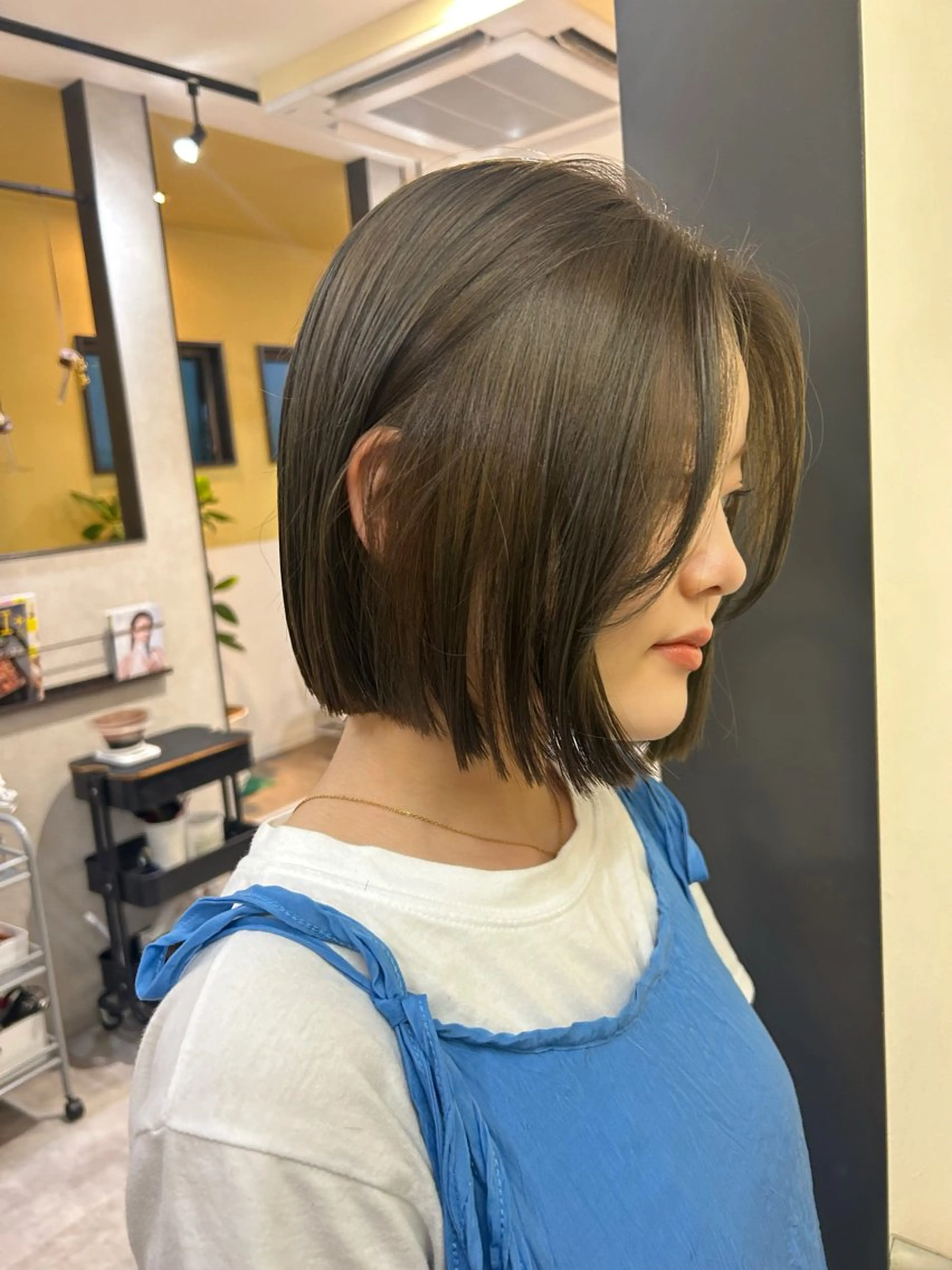 ショート カラー ブリーチ 透明感カラー グレージュ ブリーチなしカラー カット ヘアカラー トリートメント hub hair レイヤー/透明感のヘアスタイル