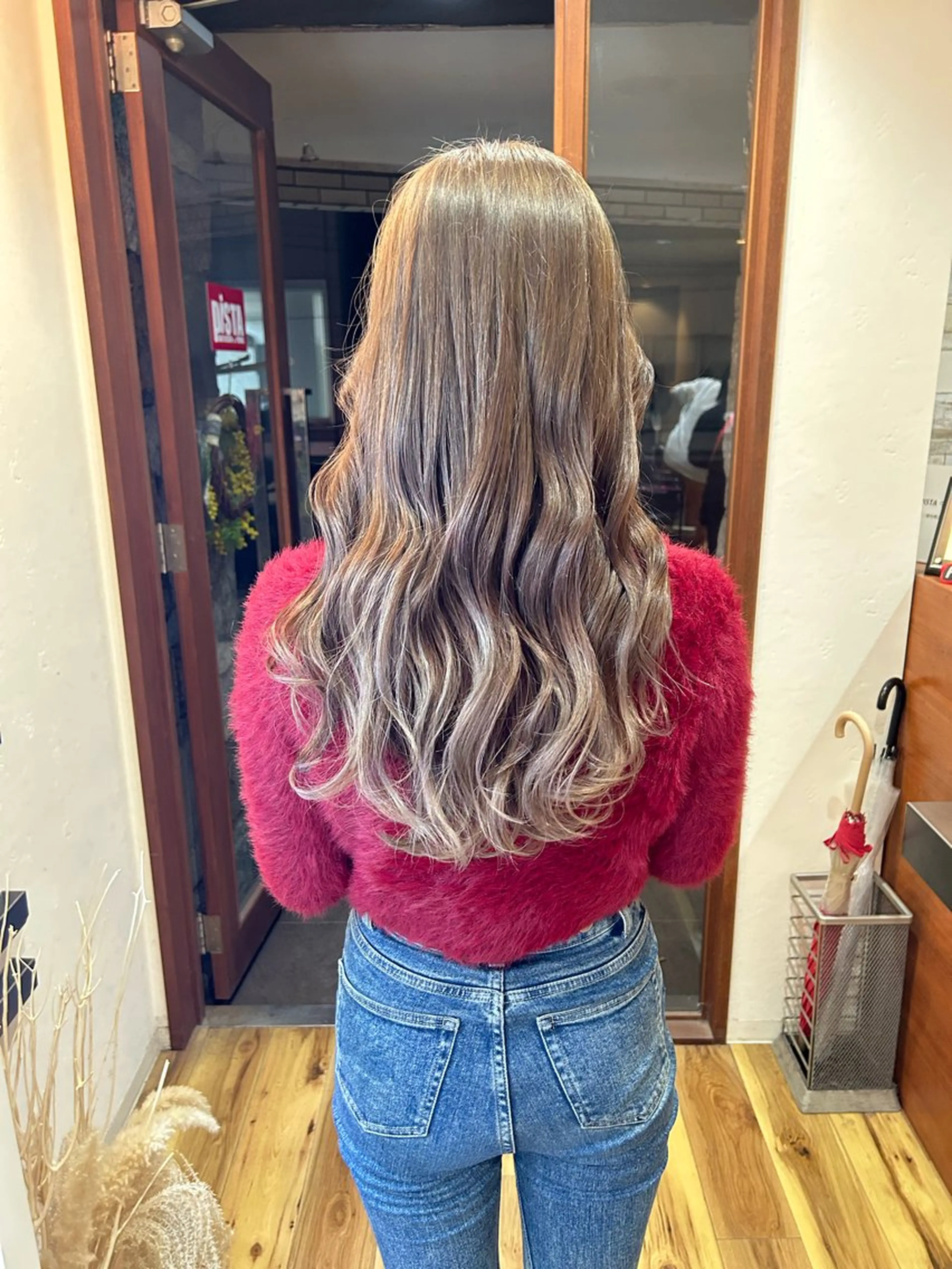 ロング カラー ベージュカラー ミルクティーベージュ カット ヘアカラー 🎀たな 🧸のヘアスタイル