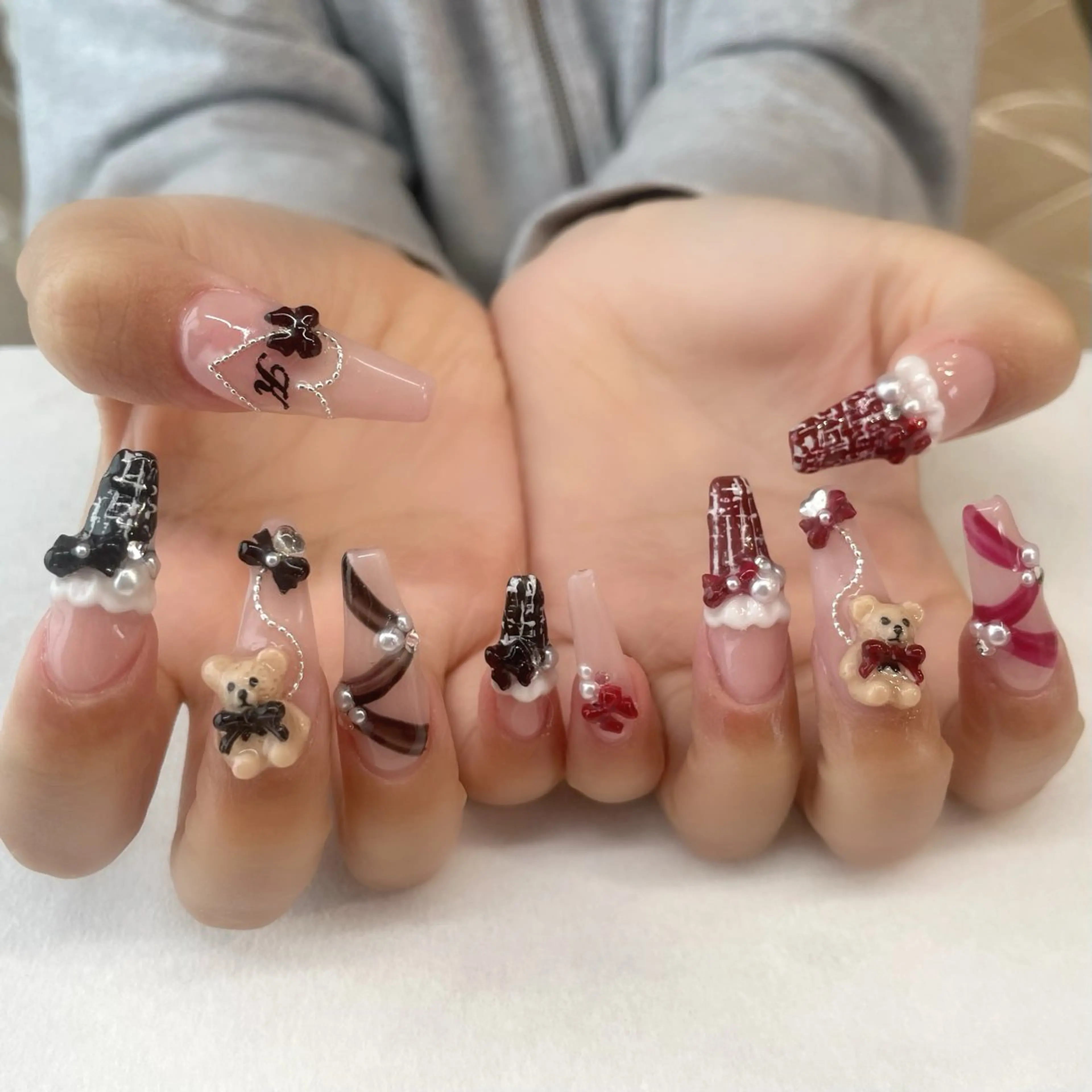 ネイル ハンドネイル 💎🐰 saki. m 🐰💎のネイルデザイン