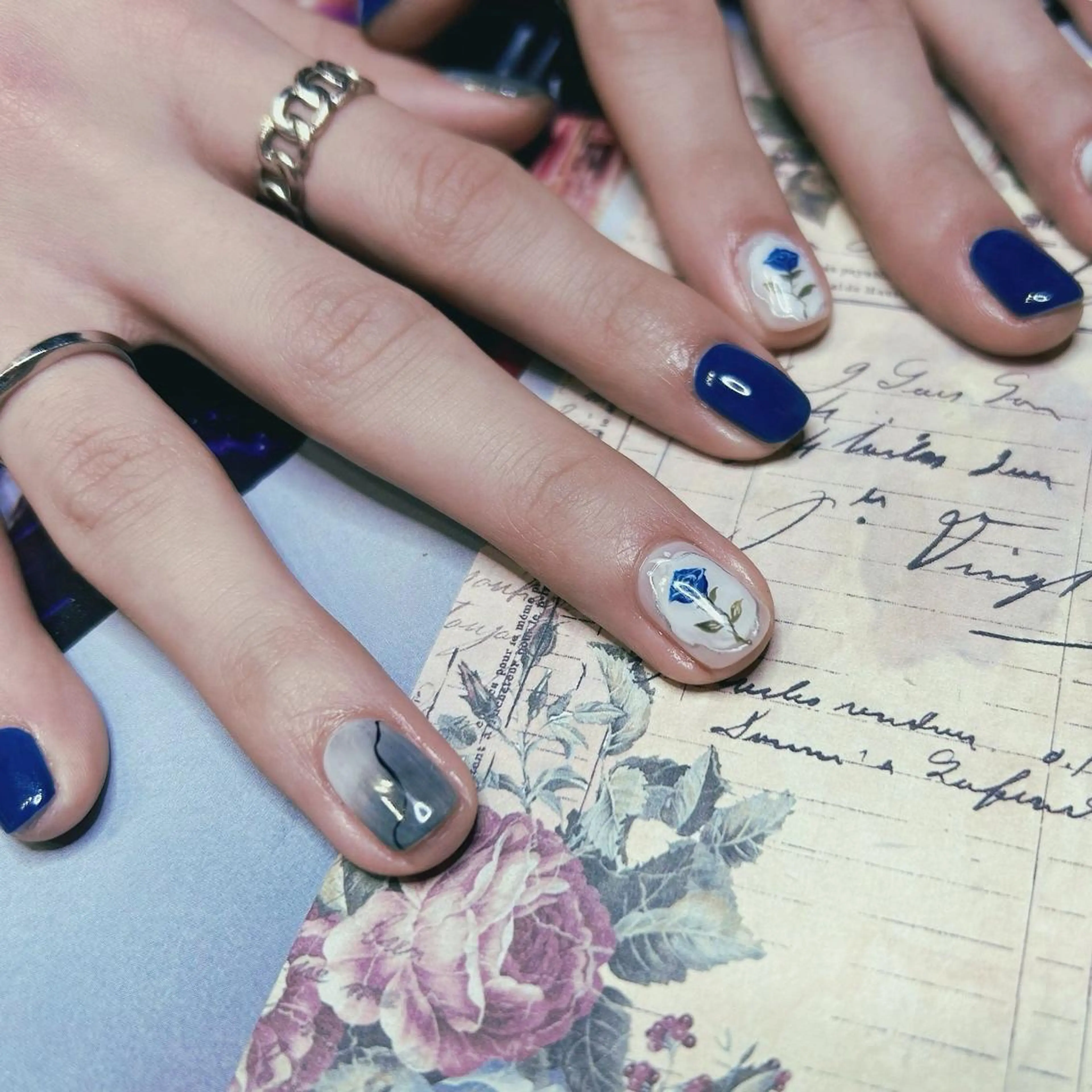 ネイル NOIROUGE所属・NOI ROUGEのネイルデザイン