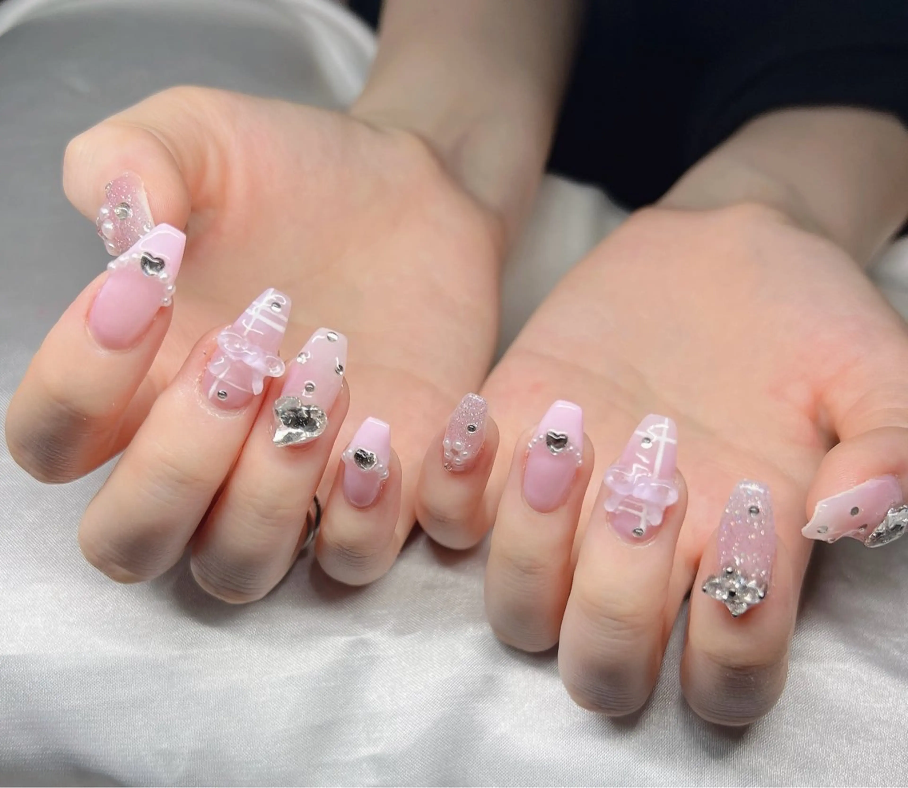 ネイル 長さ出し グラデーション 卒業式 キラキラネイル マグネットネイル ハンドネイル Lee Nailsのネイルデザイン
