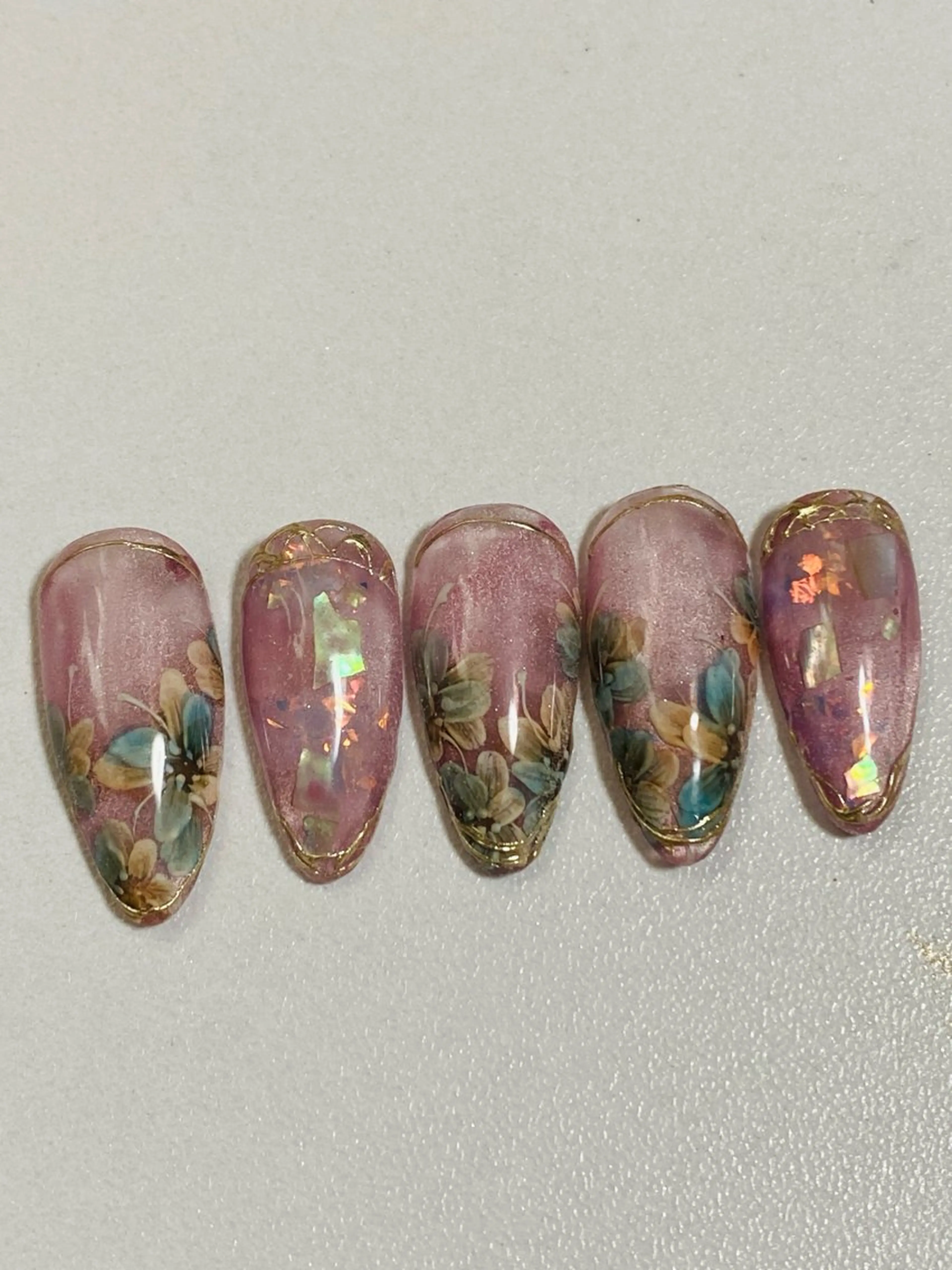 ネイル フラワーネイル マグネットネイル 自宅ネイルサロン ♦️nuance♦️のネイルデザイン