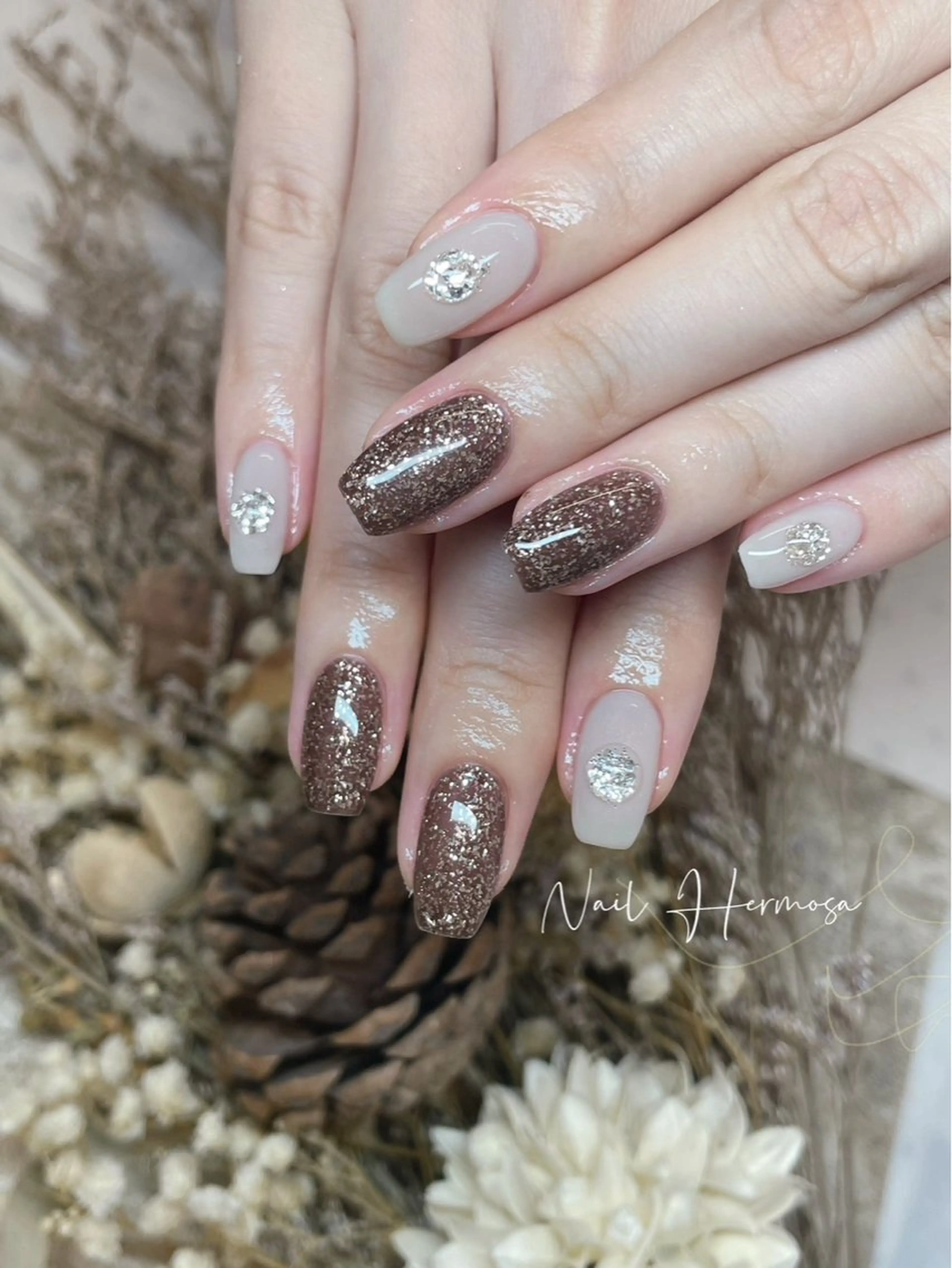 ネイル 長さ出し フラッシュネイル フットネイル ジェルネイル マグネットネイル ハンドネイル エルモサ YURIKAのネイルデザイン