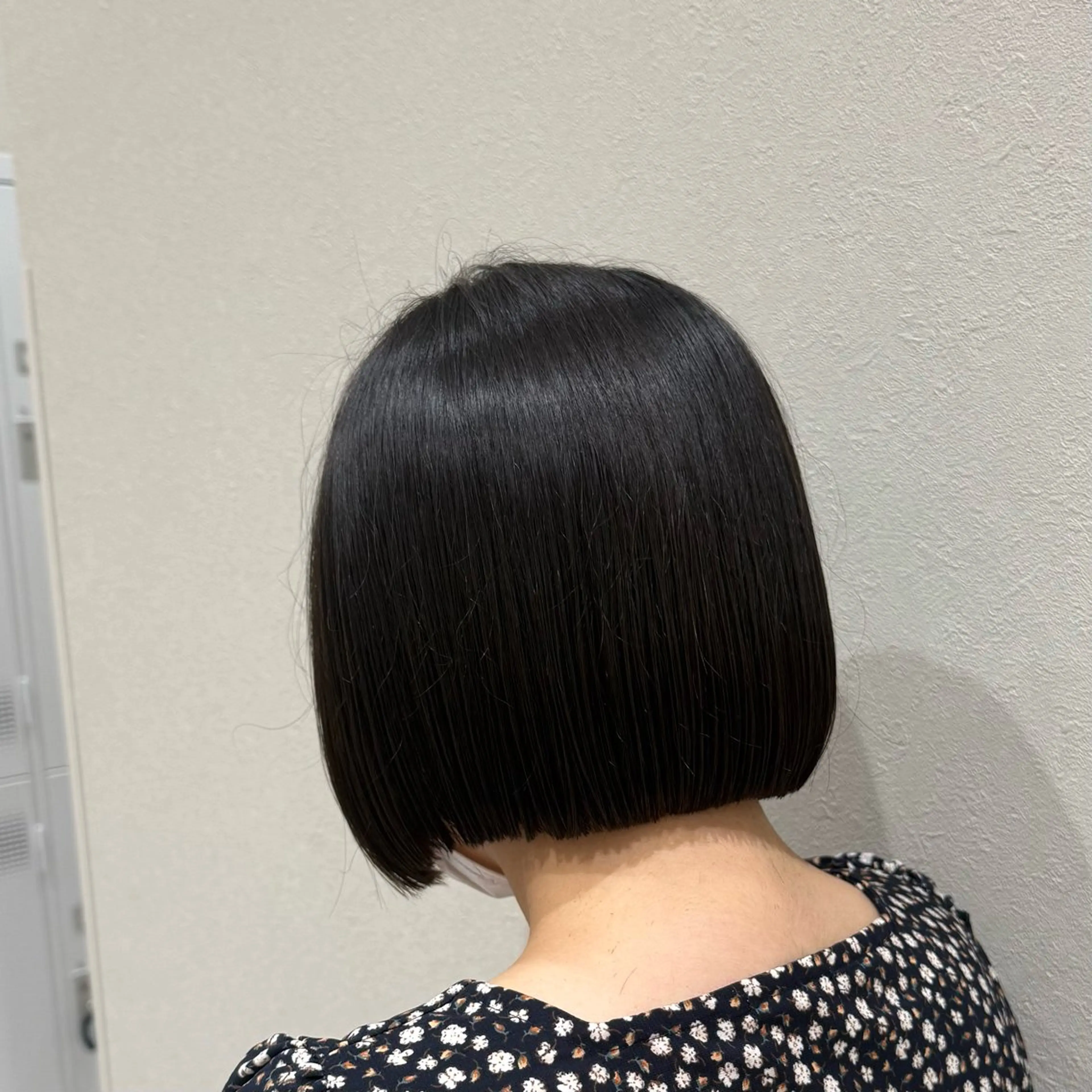 ショート カット 韓国レイヤー｜ 透明感カラー｜ココナのヘアスタイル