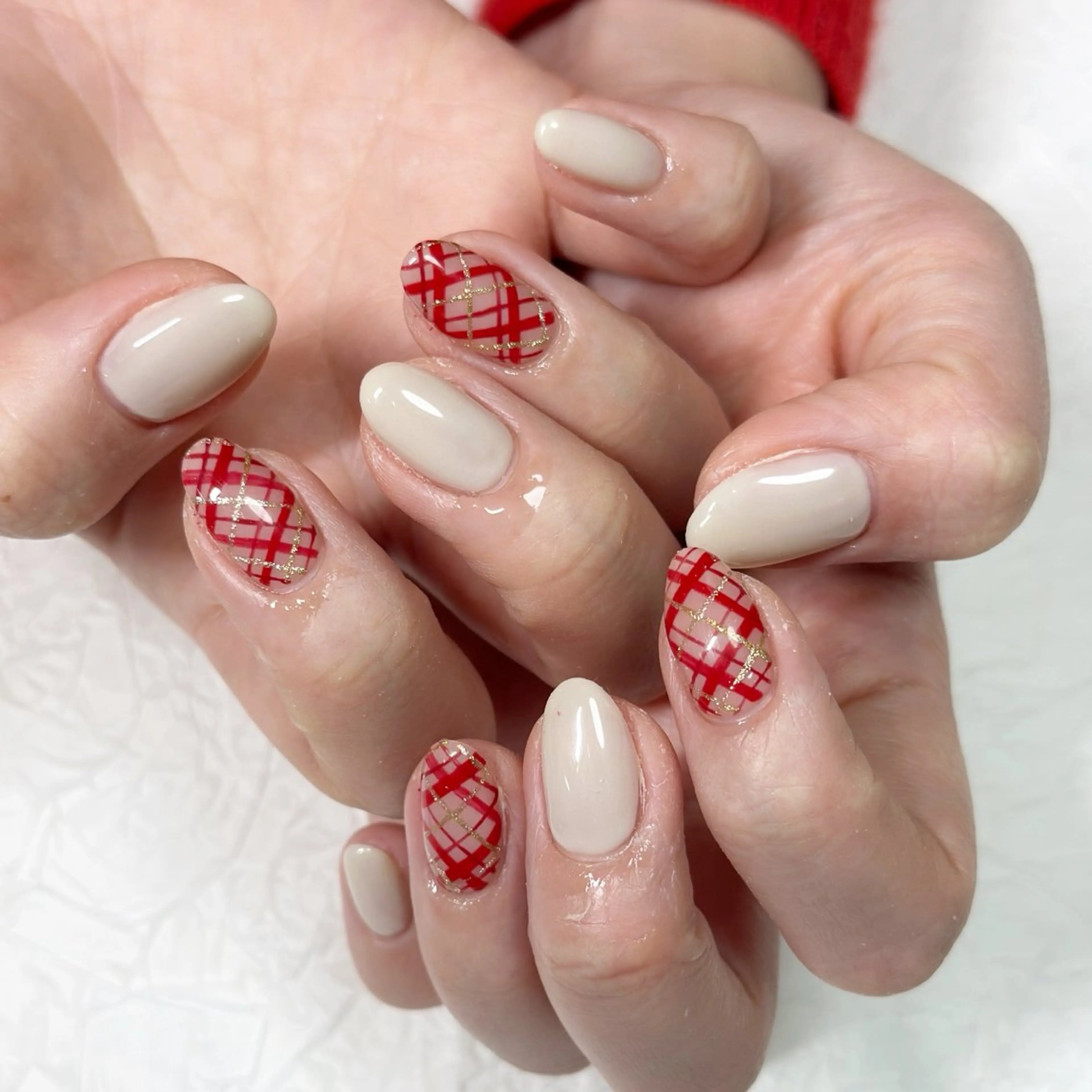 ネイル 赤色 冬ネイル ♡Nailist yui♡のネイルデザイン