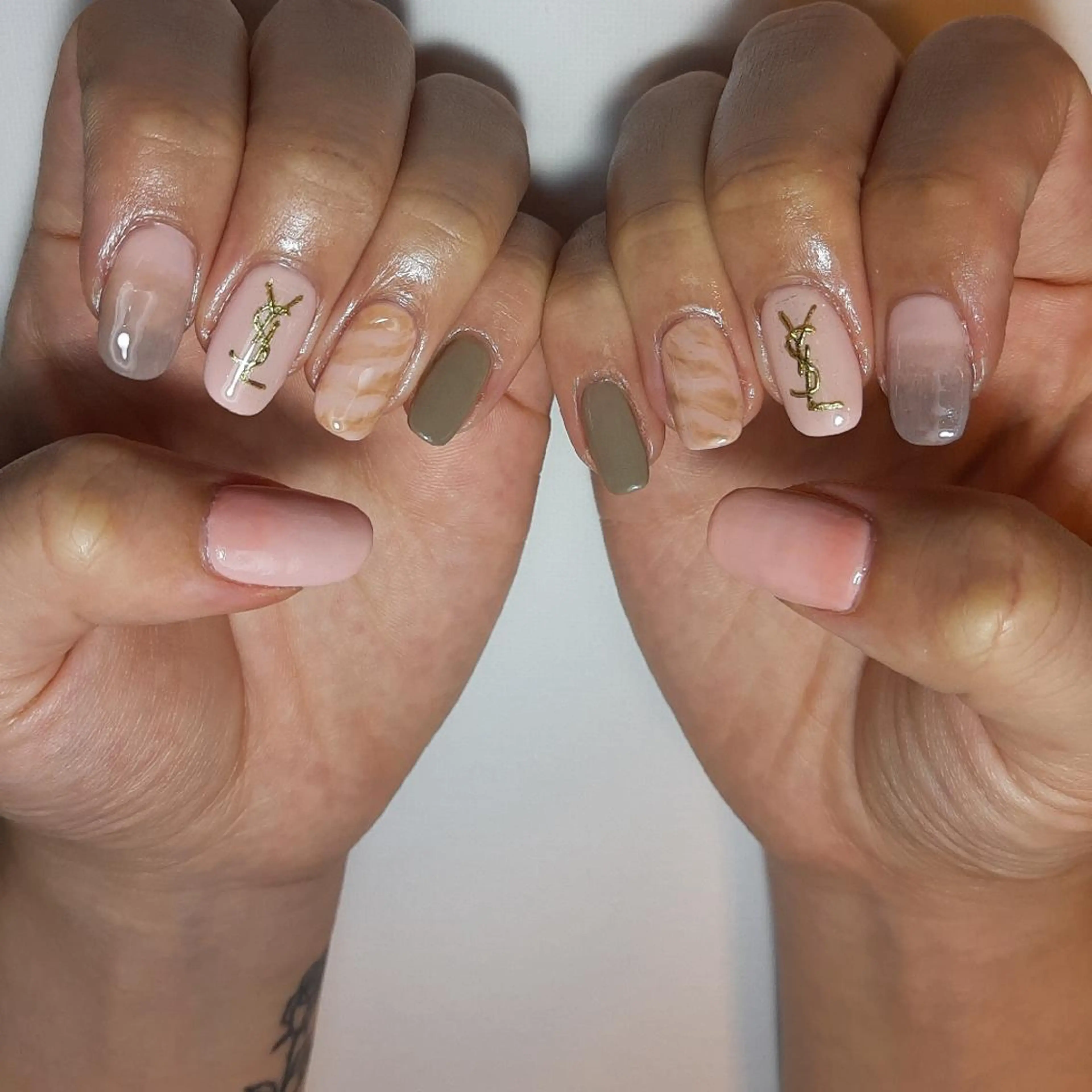 ネイル owlnail /持込みデザイン専門のネイルデザイン