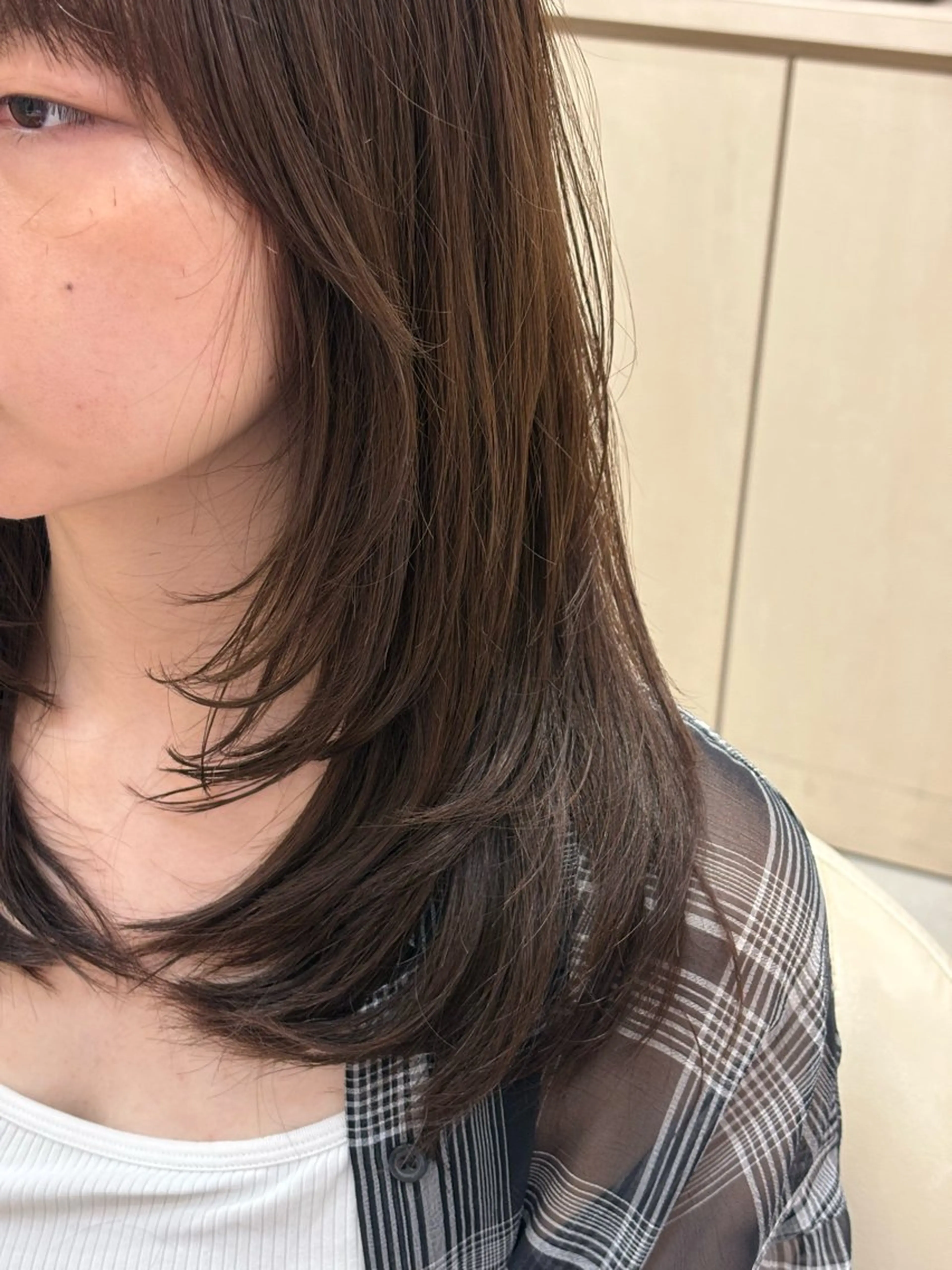 ミディアム 【アドラーブル】反町 萌のヘアスタイル