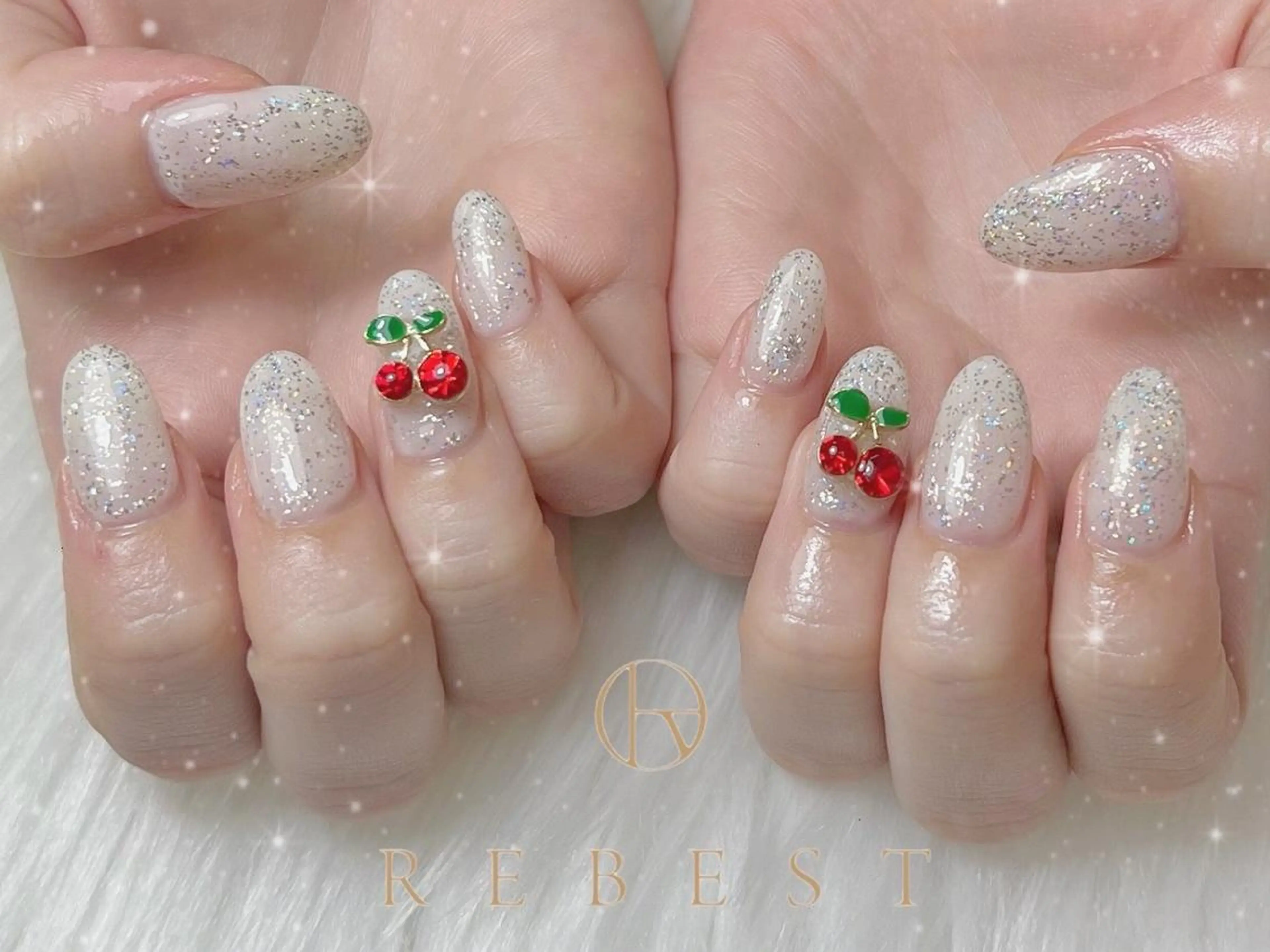 ネイル ❤️💛REBEST 付け放題Nailのネイルデザイン