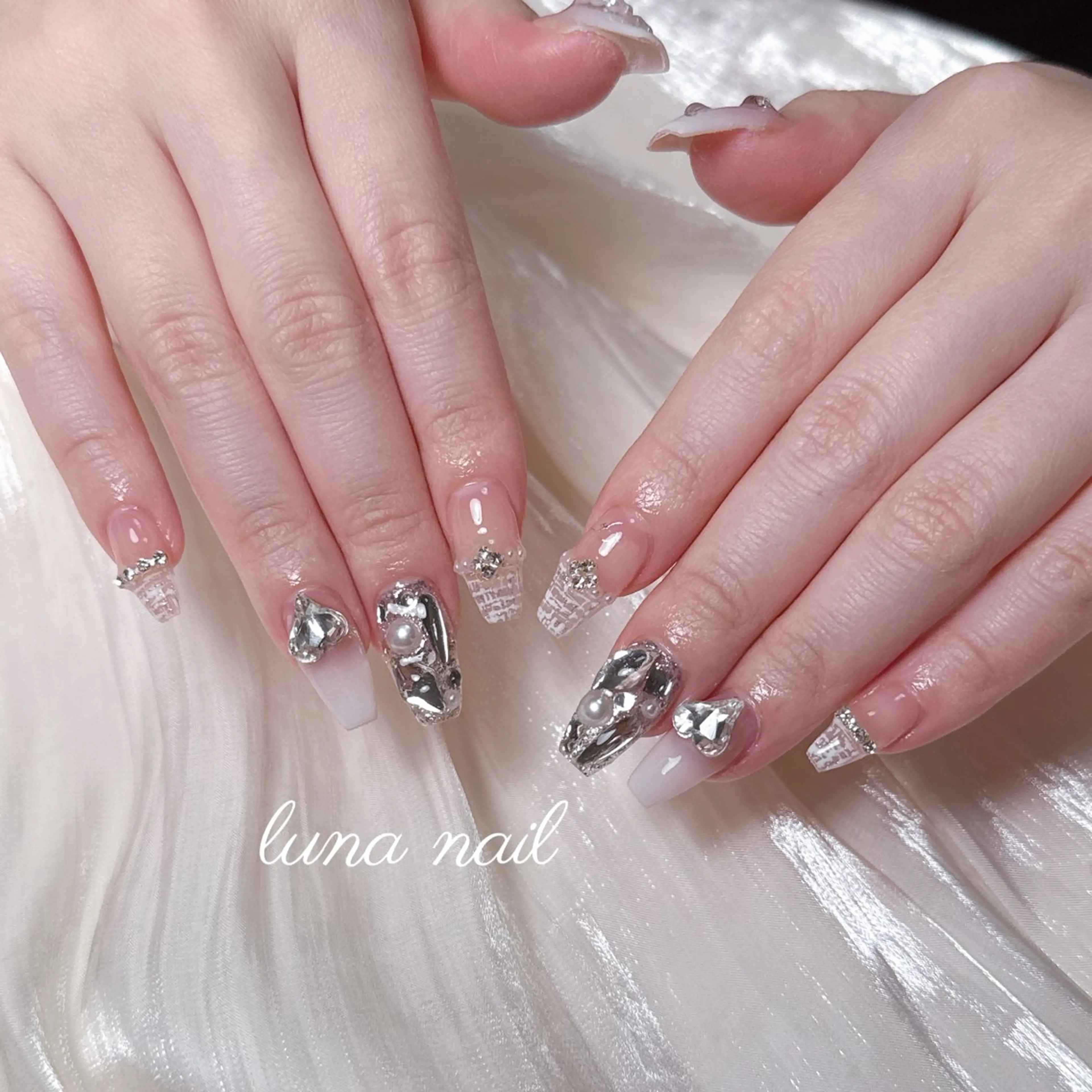 ネイル luna nail ＆eyelashのネイルデザイン