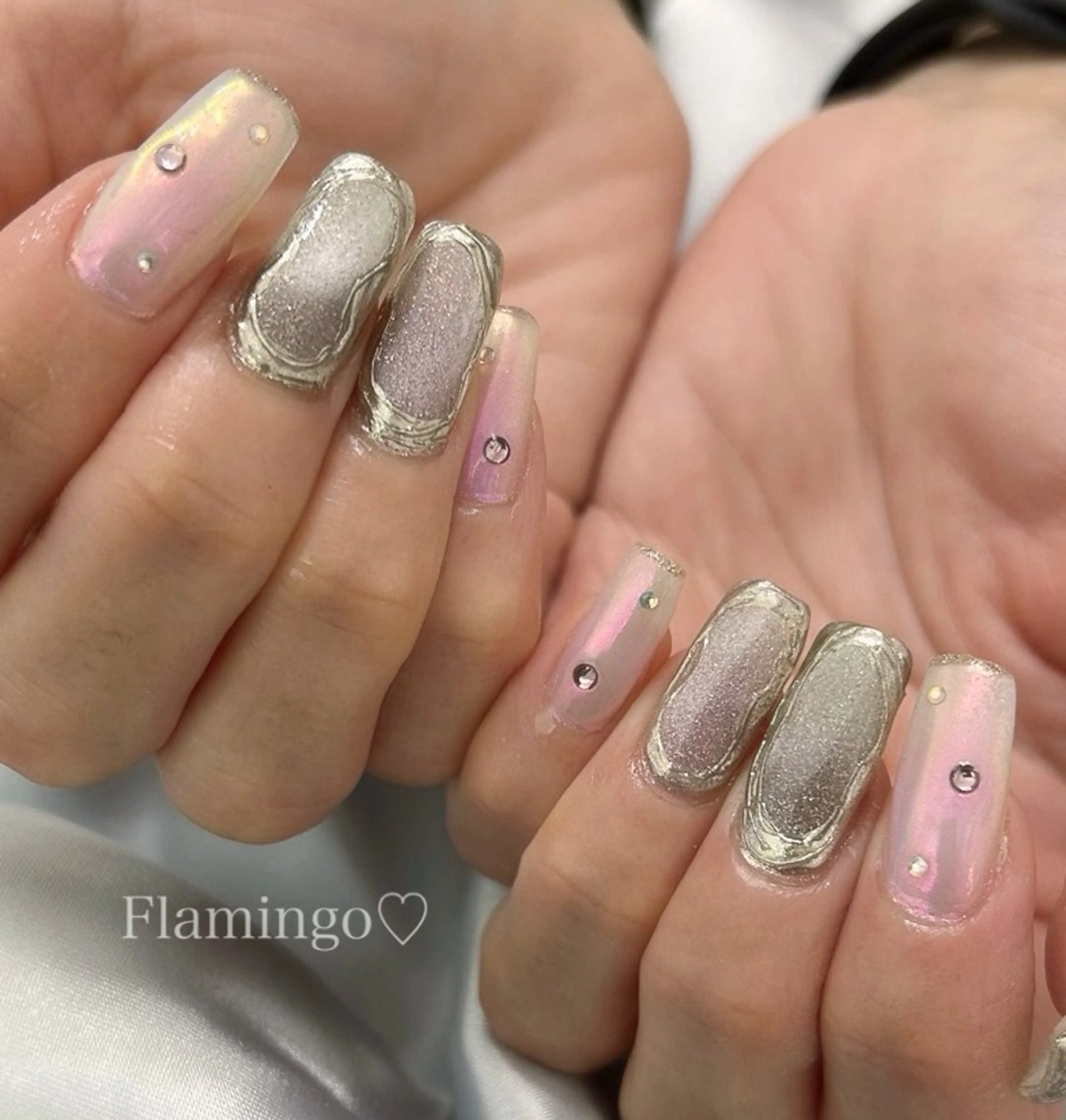 ネイル キラキラネイル マグネットネイル ミラーネイル シンプルネイル ハンドネイル 40代からの爪を守る ×ケア重視サロン♡のネイルデザイン