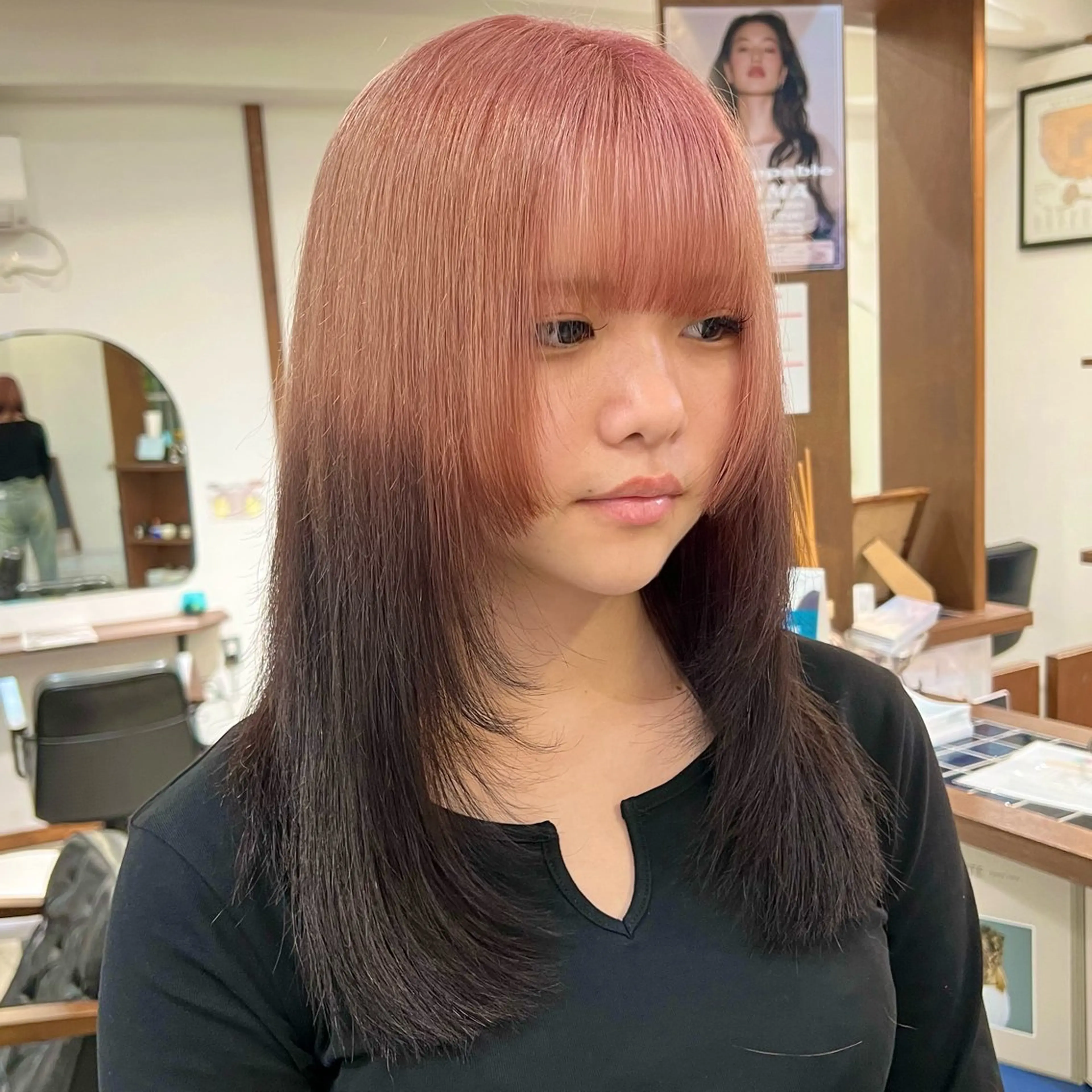 ロング カラー ブリーチ グラデーションカラー カット ヘアカラー Ami ブリーチ/ハイトーンのヘアスタイル