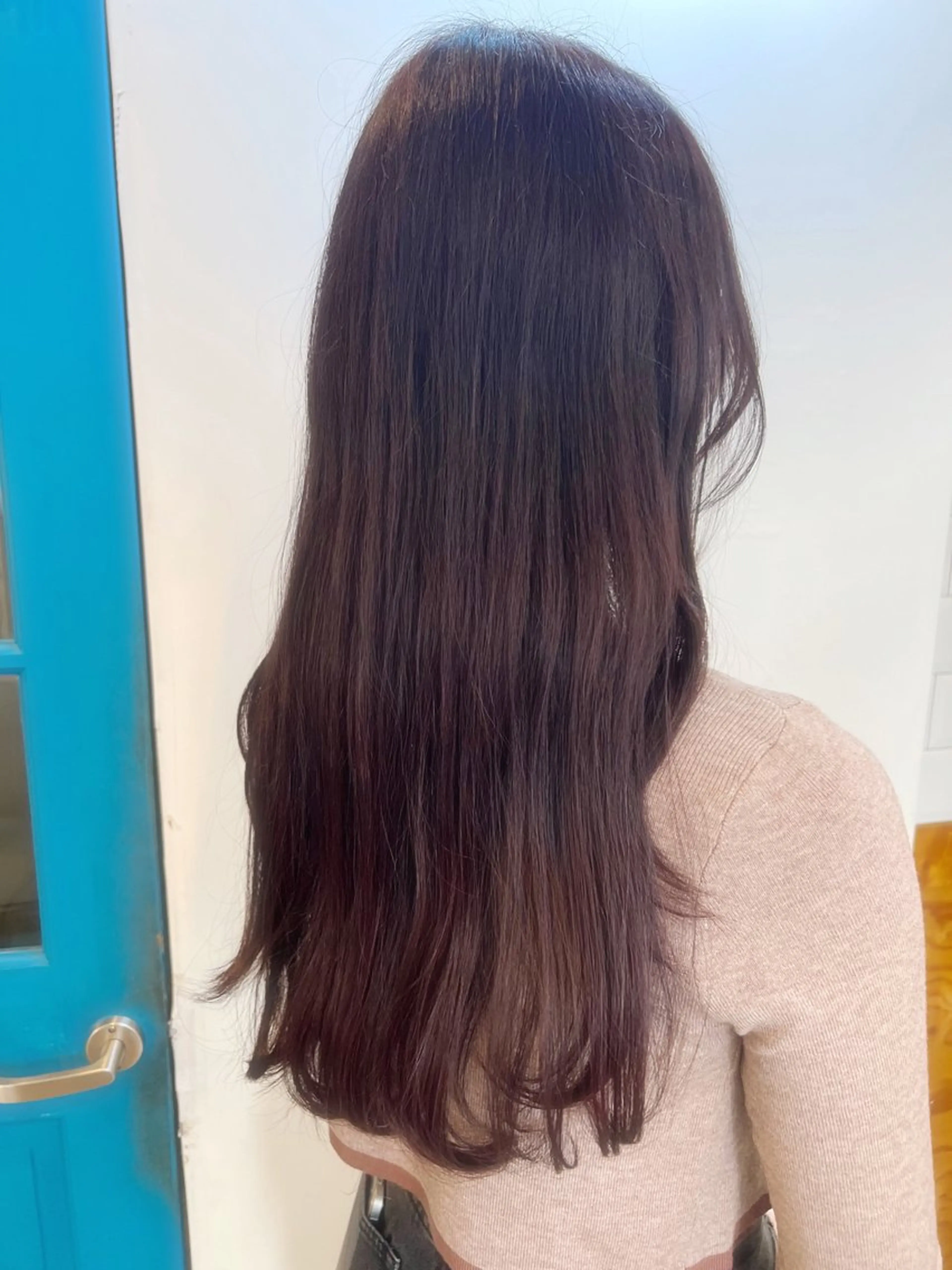 ロング カラー ブリーチ 透明感カラー デザインカラー ダブルカラー イヤリングカラー ヘアカラー トリートメント KANA/ボブ/ インナーカラー/艶髪のヘアスタイル