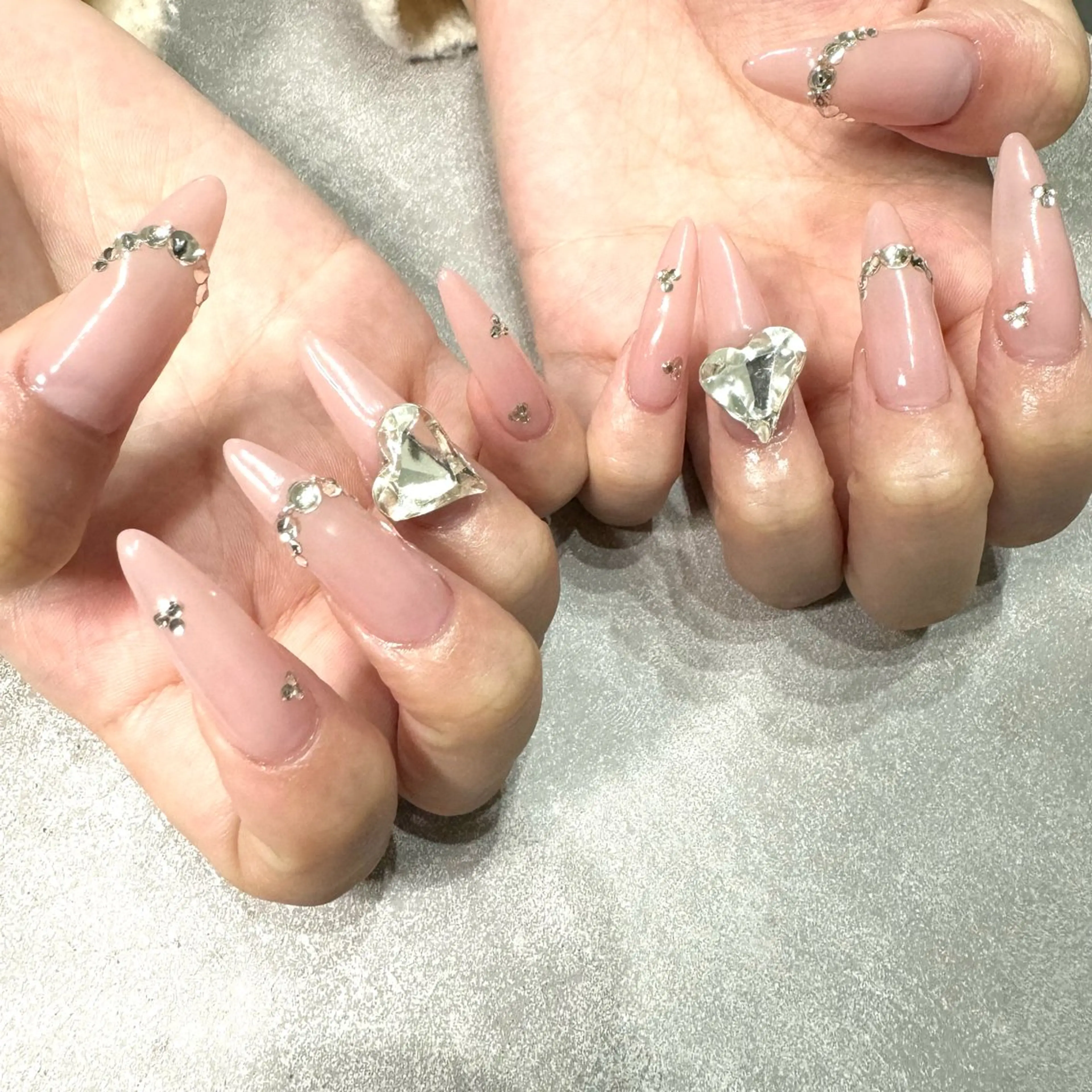 ネイル ハート ハンドネイル private salon lien所属・private salon　lienのネイルデザイン