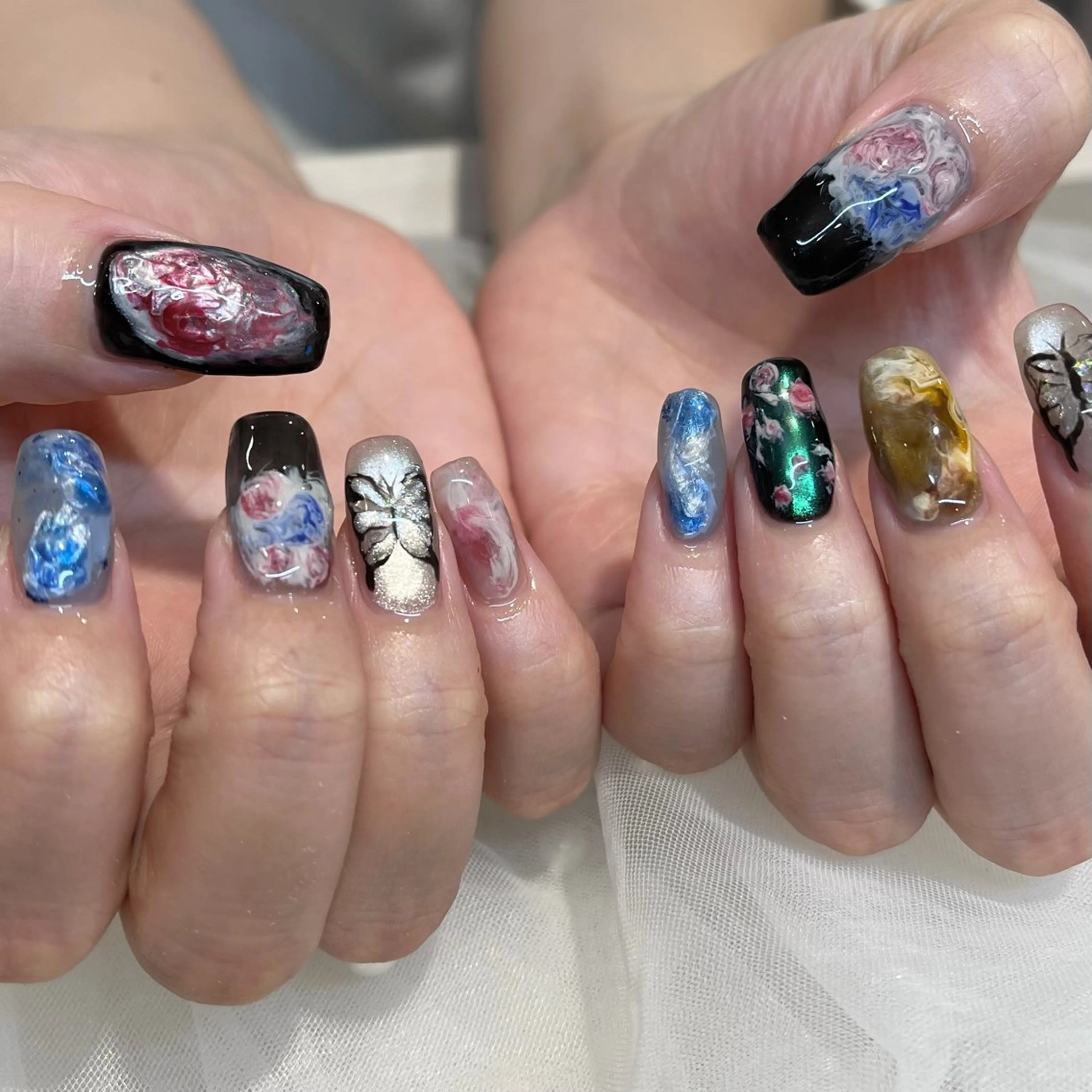 ネイル ハンドネイル 内田 里穂のネイルデザイン