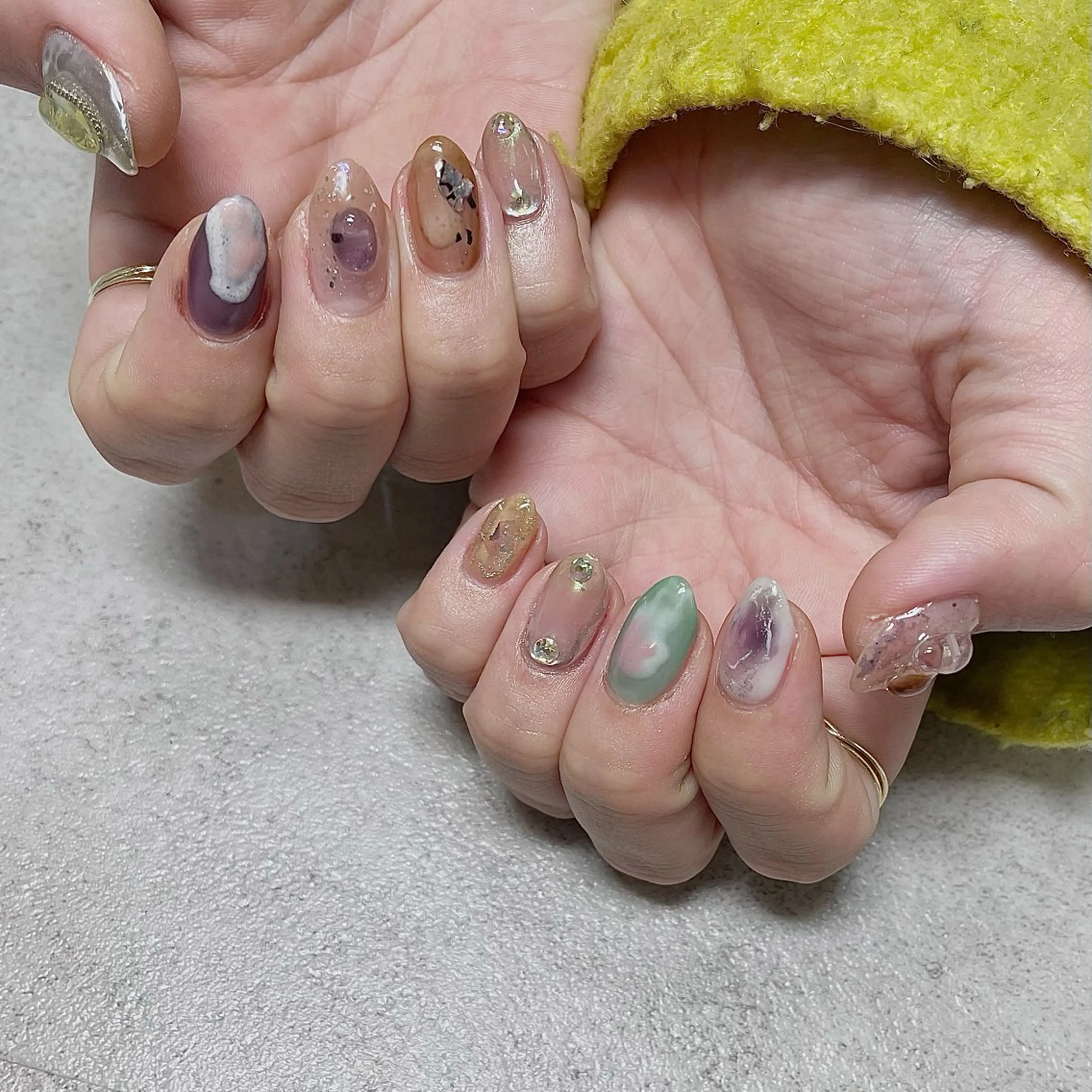 ネイル オーロラネイル ミラーネイル ニュアンスネイル 春ネイル ストーンネイル ハンドネイル acs.n所属・ネイル，耳つぼ 風間すみれのその他イメージ