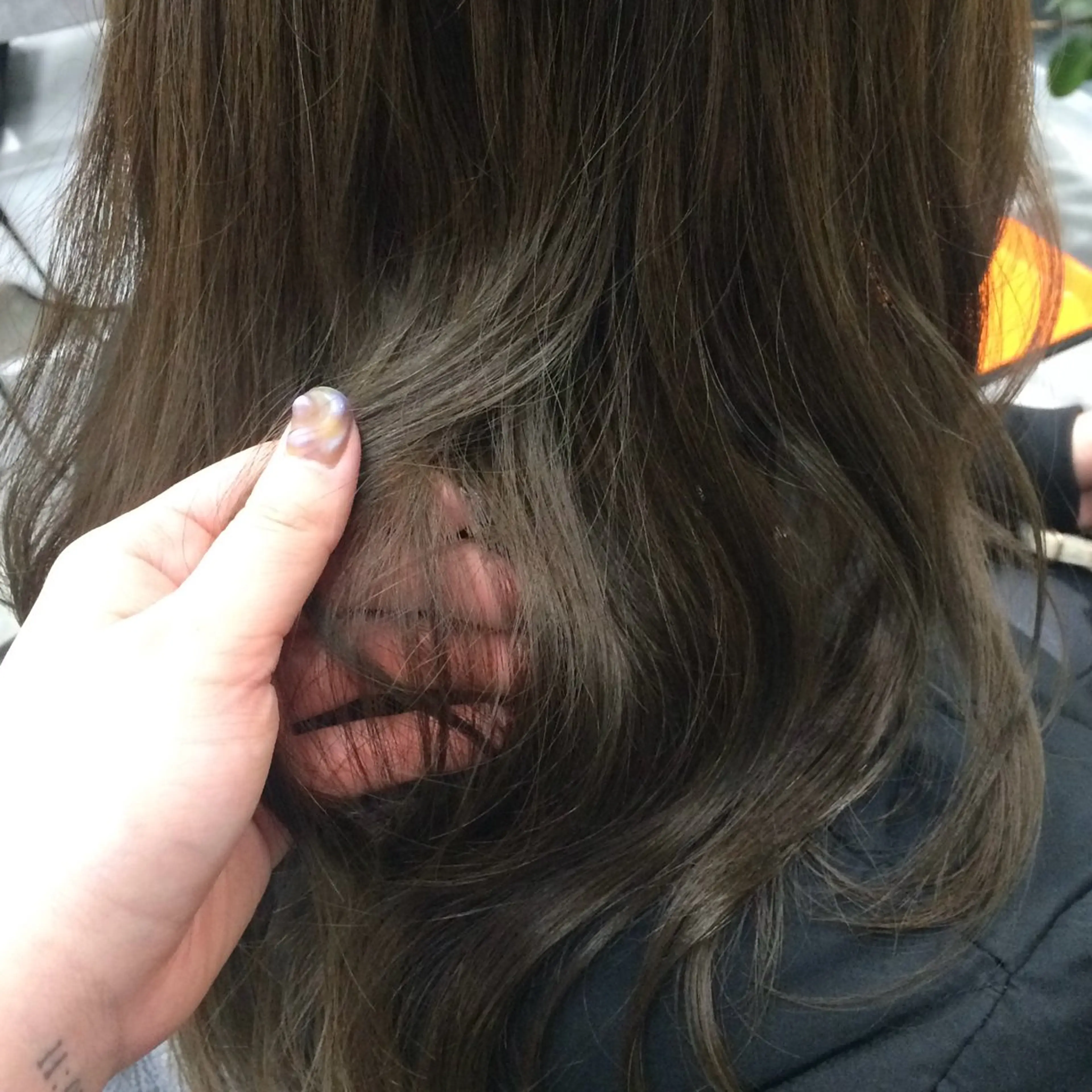 ミディアム カラー ブリーチ ブリーチなしカラー カット ヘアカラー 杏 華のヘアスタイル