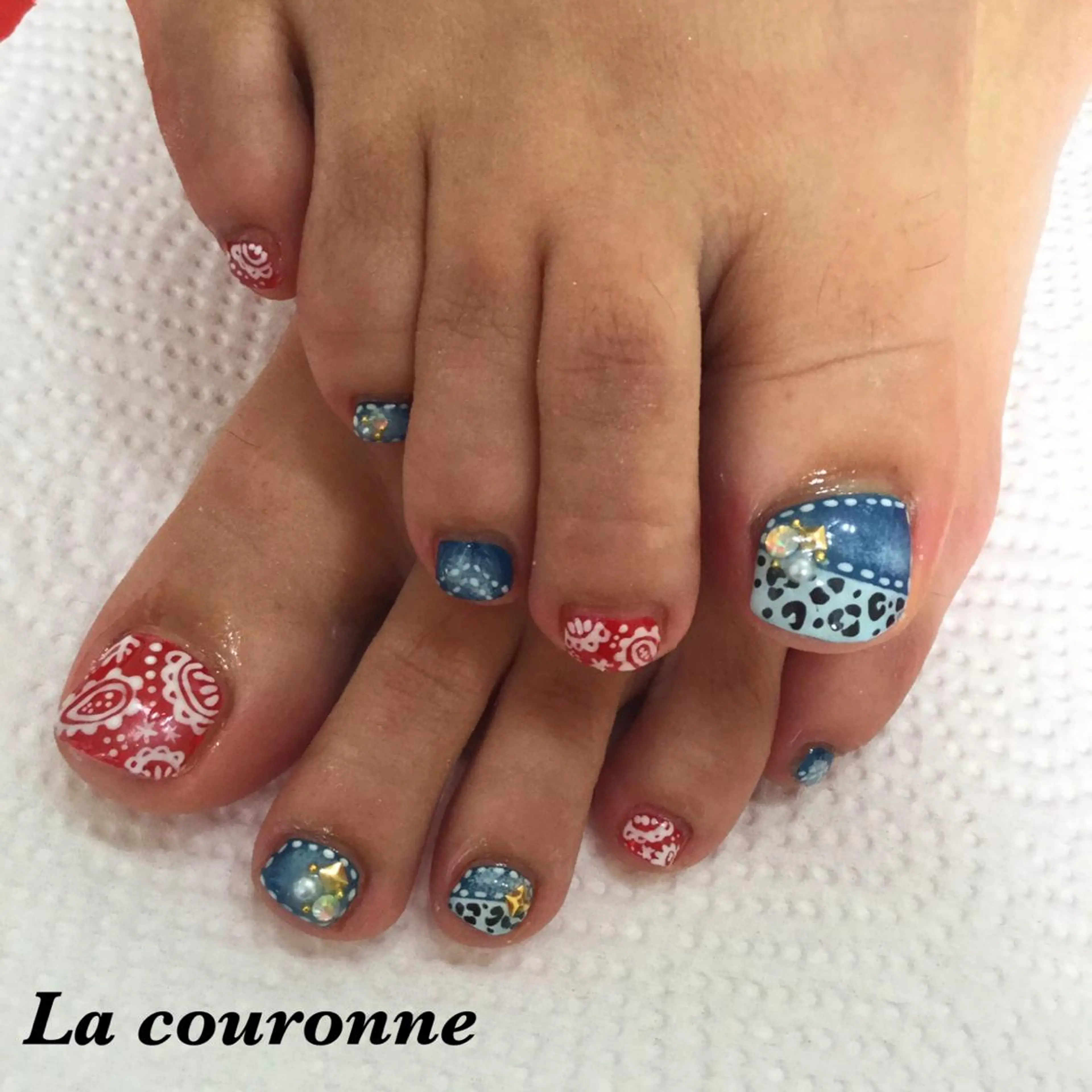 ネイル フットネイル Lacouronne NATSUMIのネイルデザイン