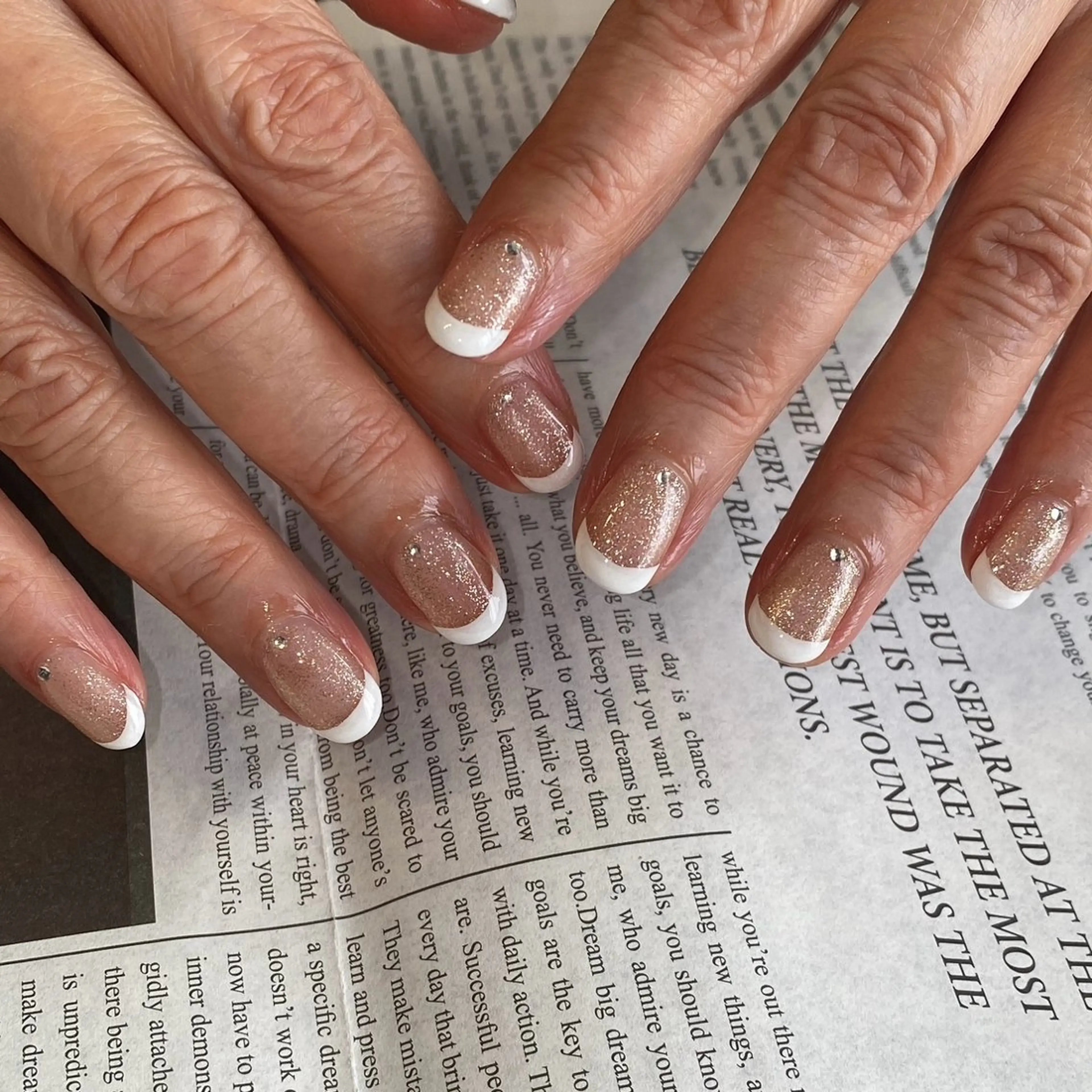 ネイル フレンチネイル ラメ(グリッター) ハンドネイル ハンドケア nail salon maniのネイルデザイン