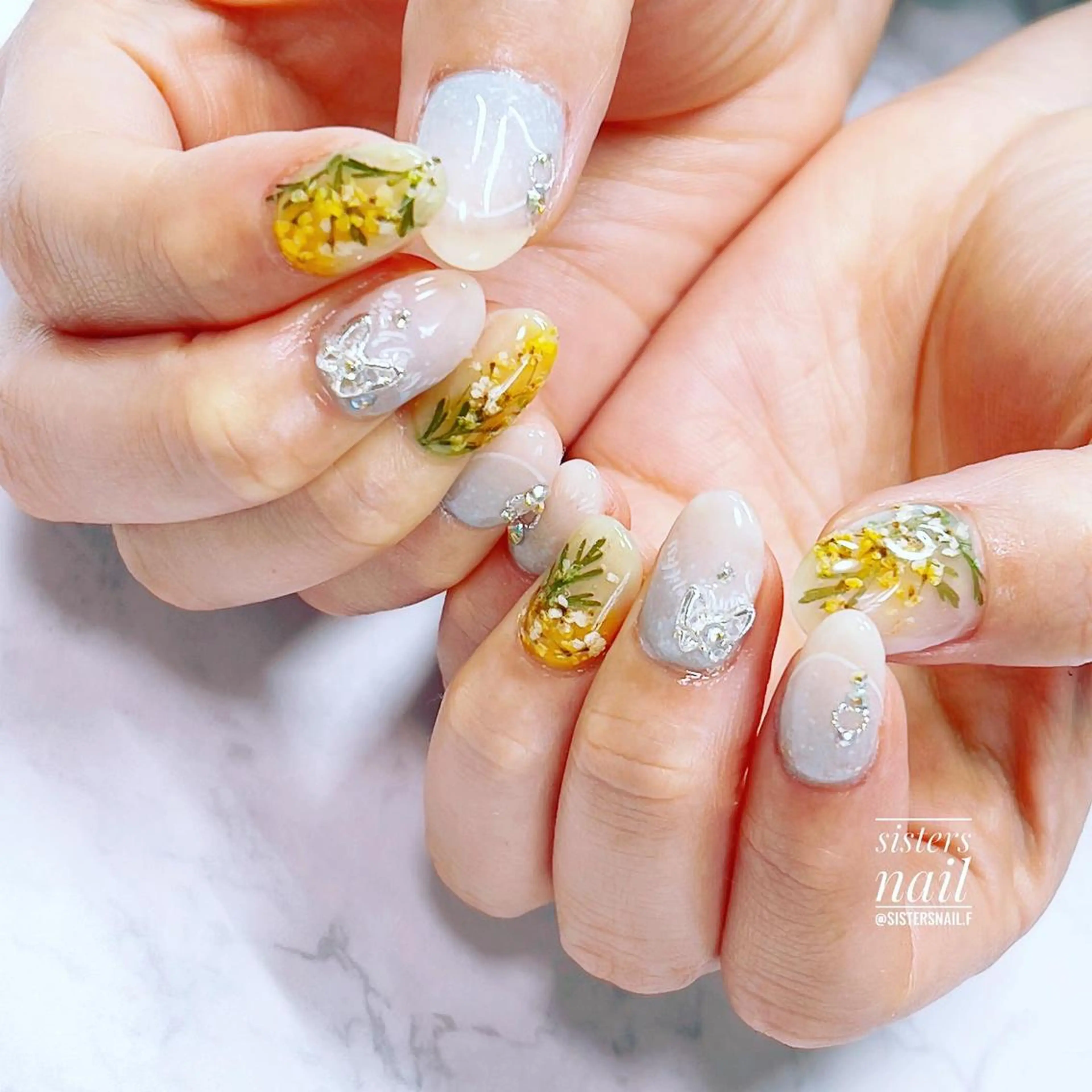 ネイル アートネイル フラワーネイル グラデーション レース ラメ(グリッター) sisters nail.fのネイルデザイン