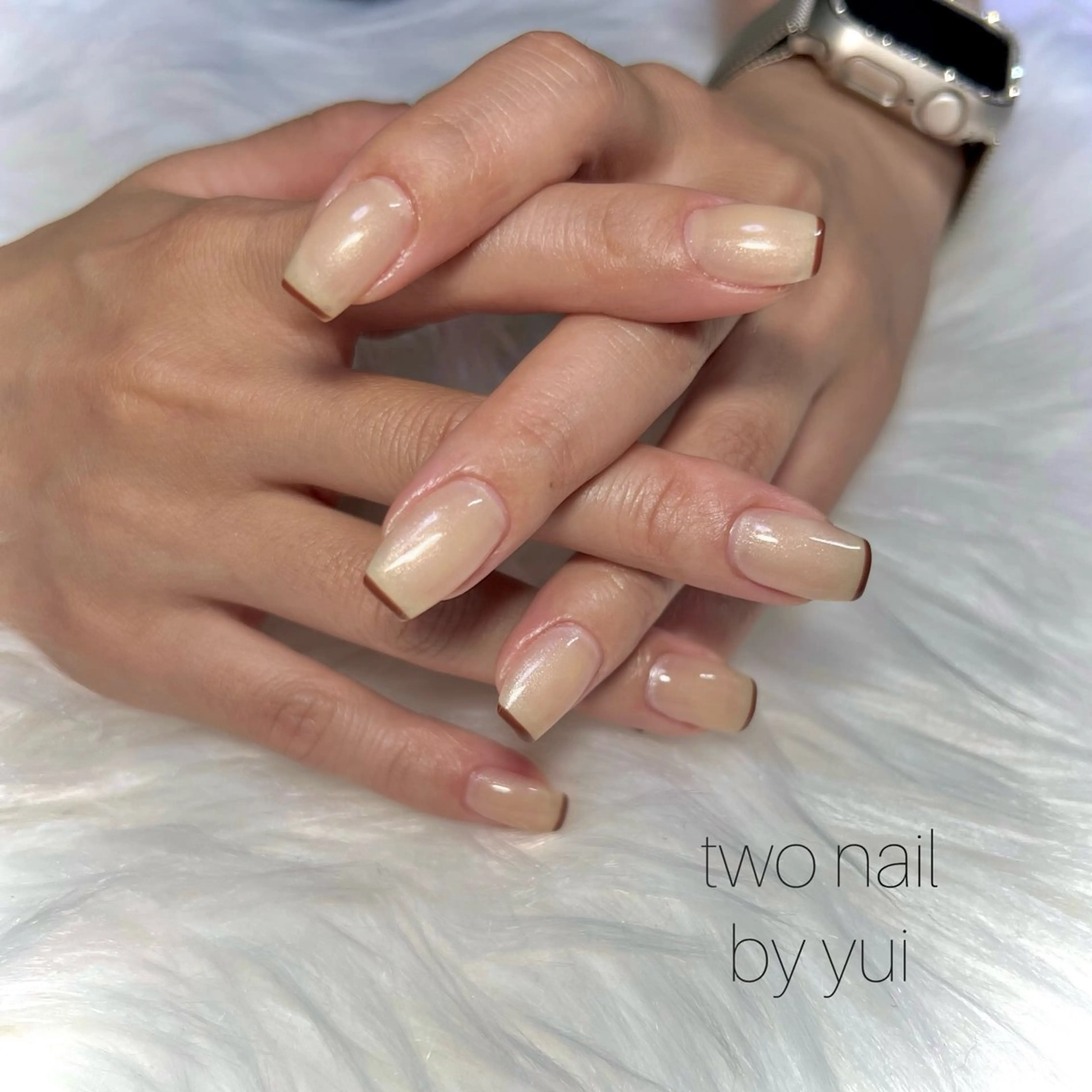 ネイル アートネイル ブラウン ネイルチップ ホワイト ハンドネイル two nailのネイルデザイン