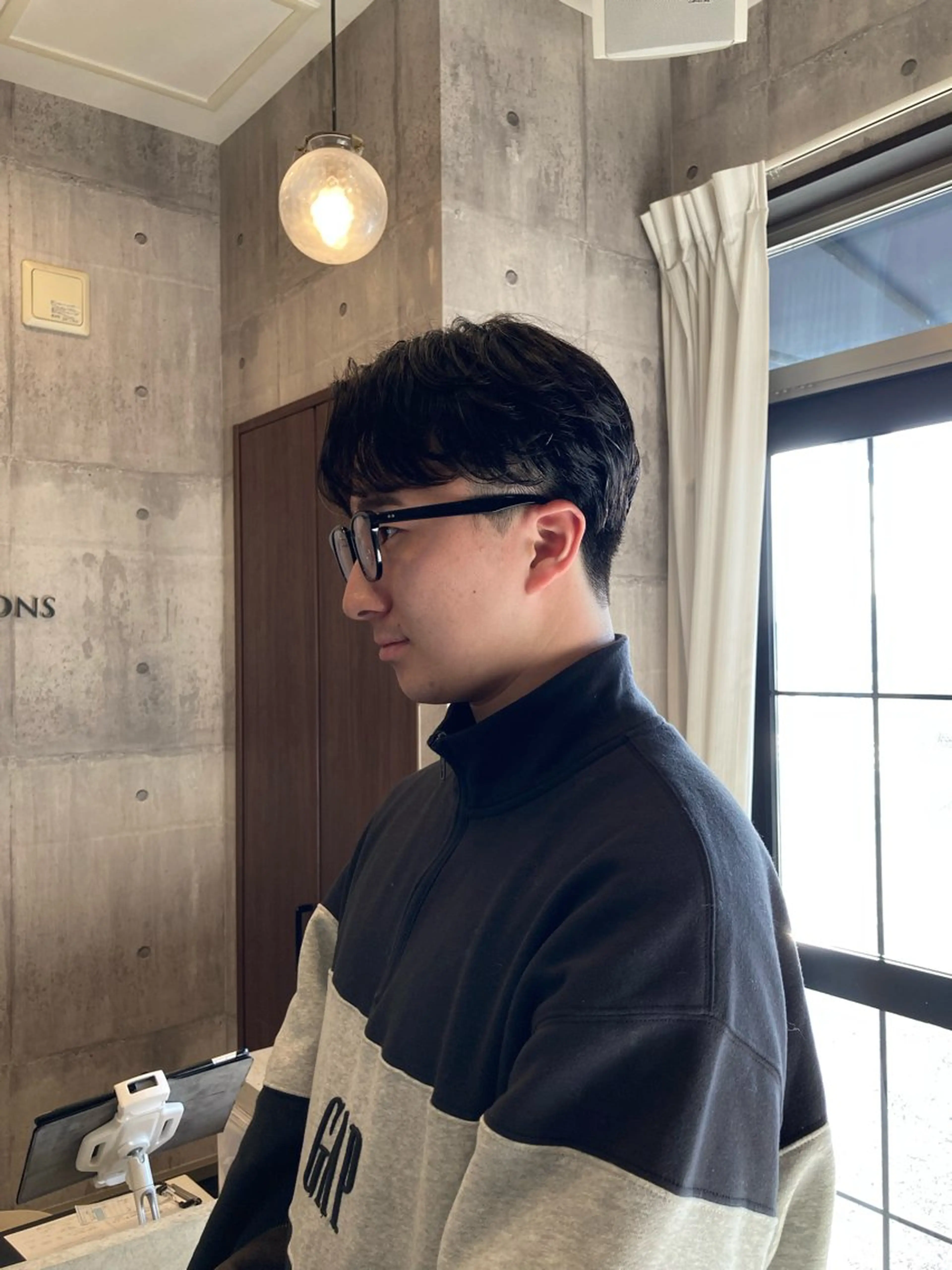 パーマ メンズ センターパート メンズパーマ カット パーマ HairSalon Productions所属・🩶ハマノ ミユ🩶のヘアスタイル