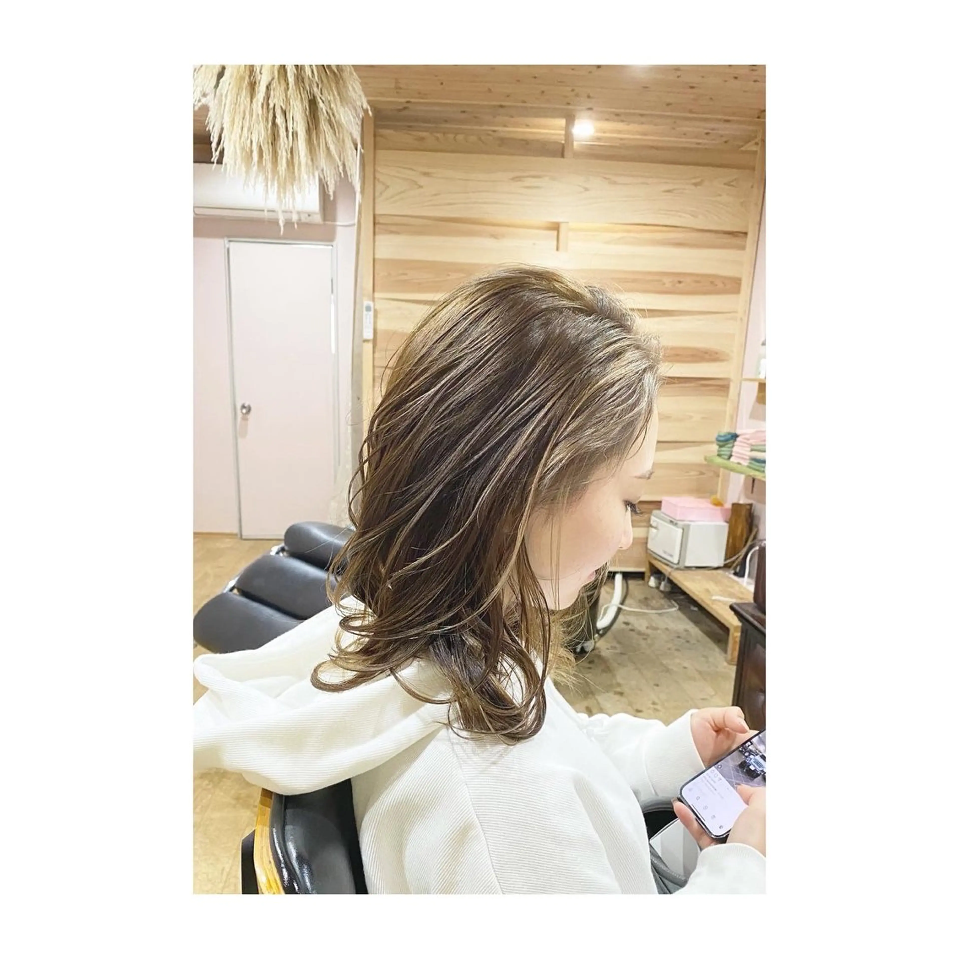 セミロング カラー MaaR所属・Asuka Mabuchiのヘアスタイル