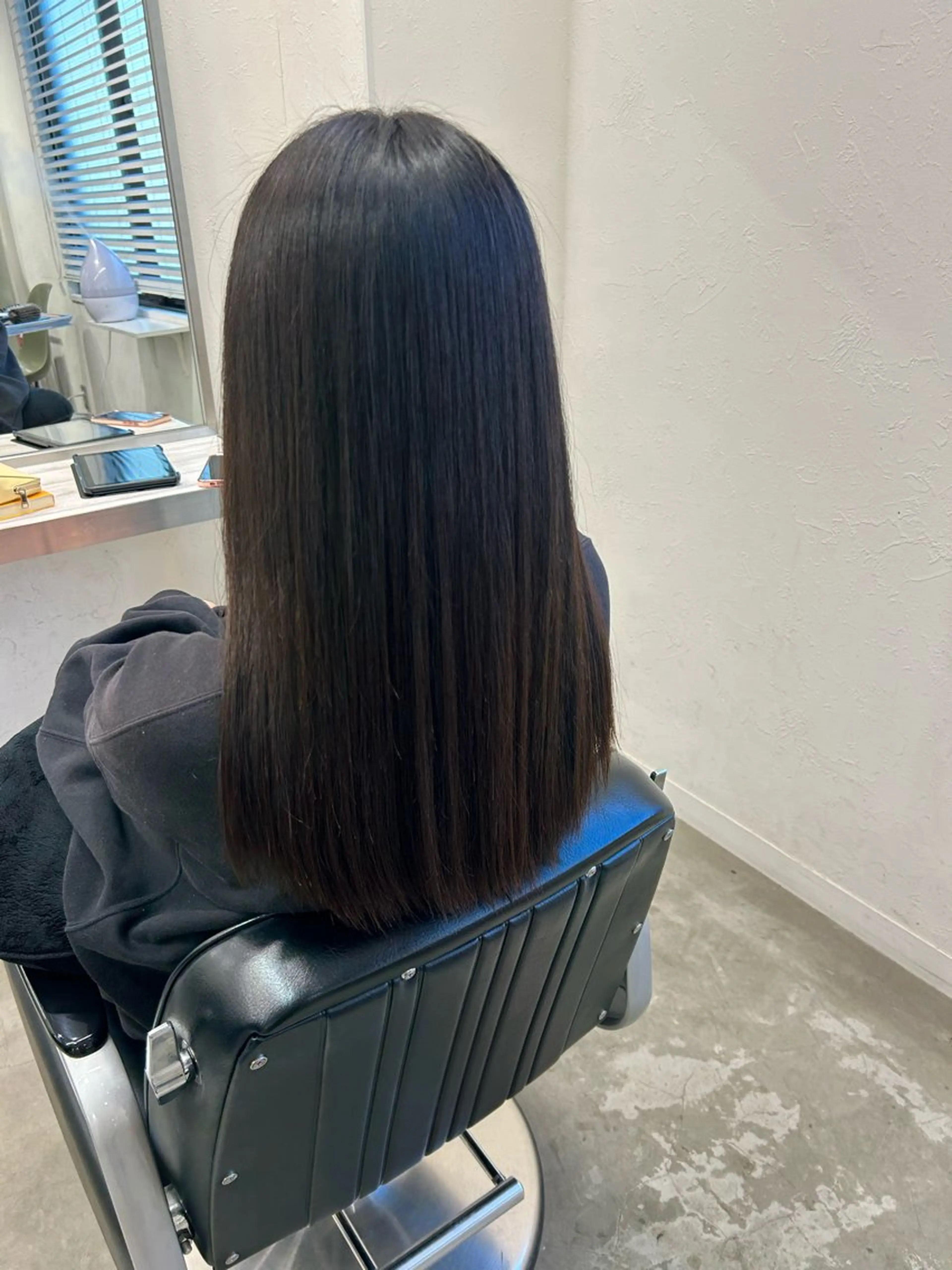 ロング 縮毛矯正 艶カラー/レイヤー /メンズ/マツエクのヘアスタイル