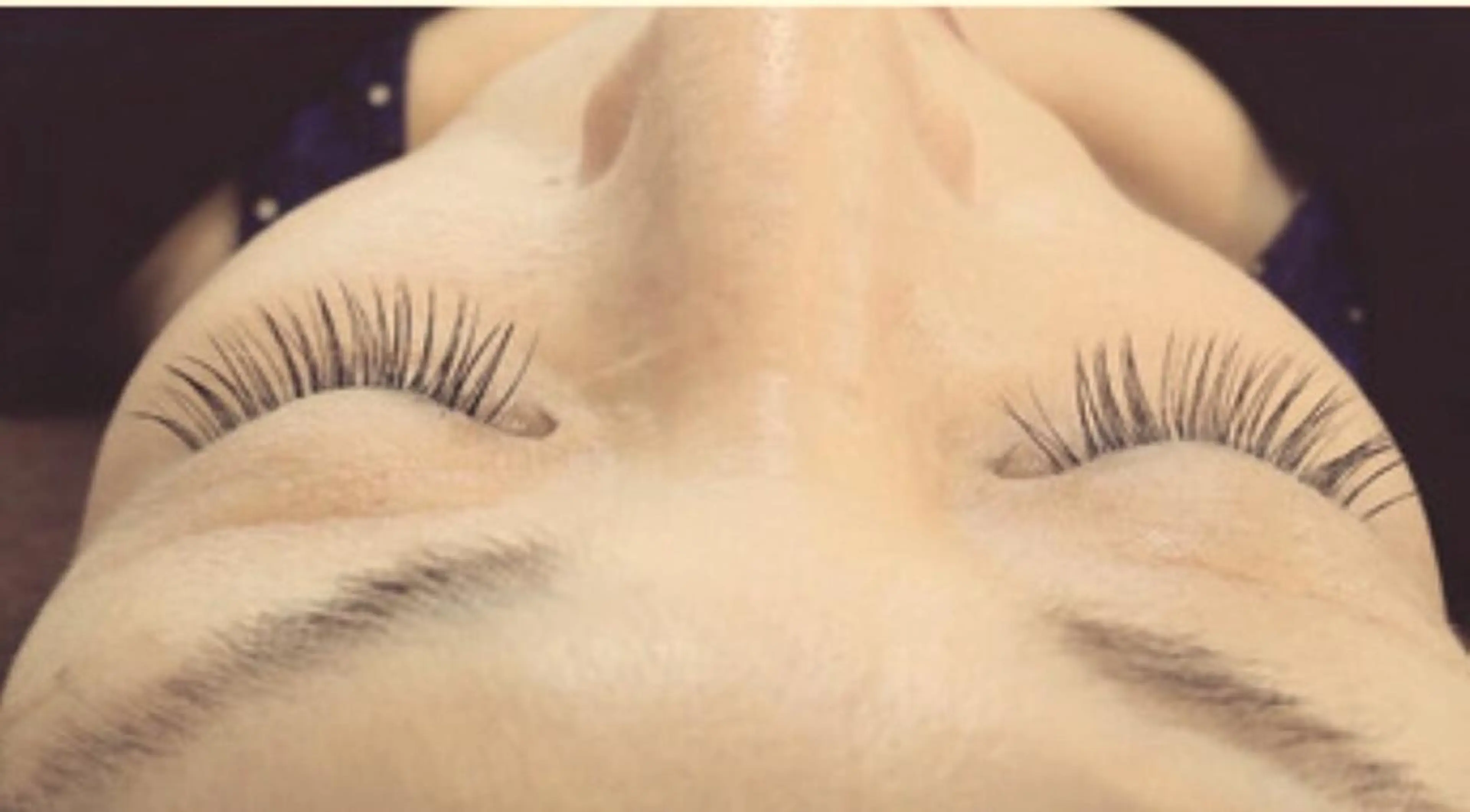 マツエク・マツパ eyelashsalon Lily所属・松本 綾子の眉毛・アイブロウイメージ