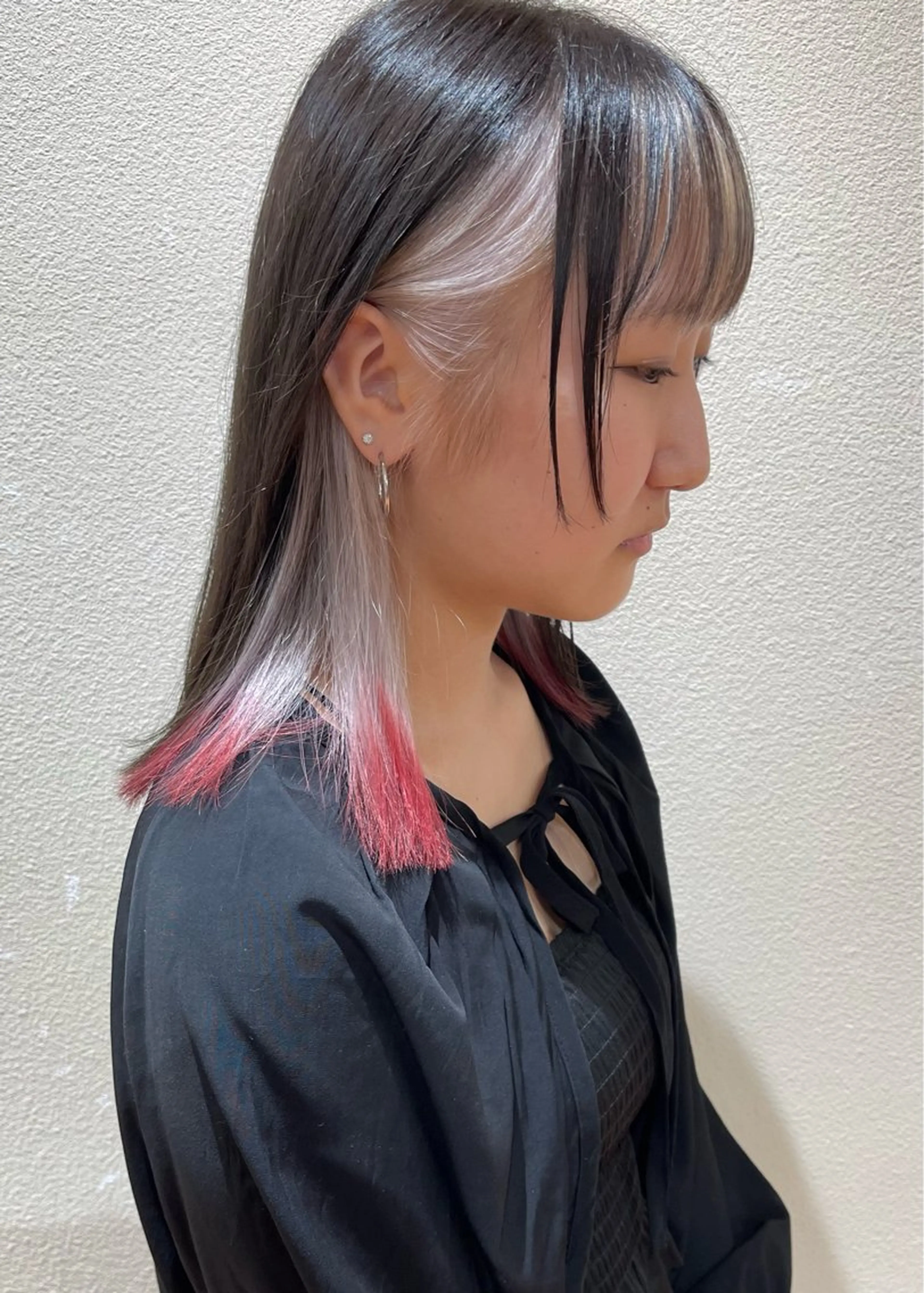 ミディアム カラー デザインカラー カット ヘアカラー トリートメント 髪質改善ｶﾗｰ ｹｱﾌﾞﾘｰﾁ/ﾀﾑのヘアスタイル