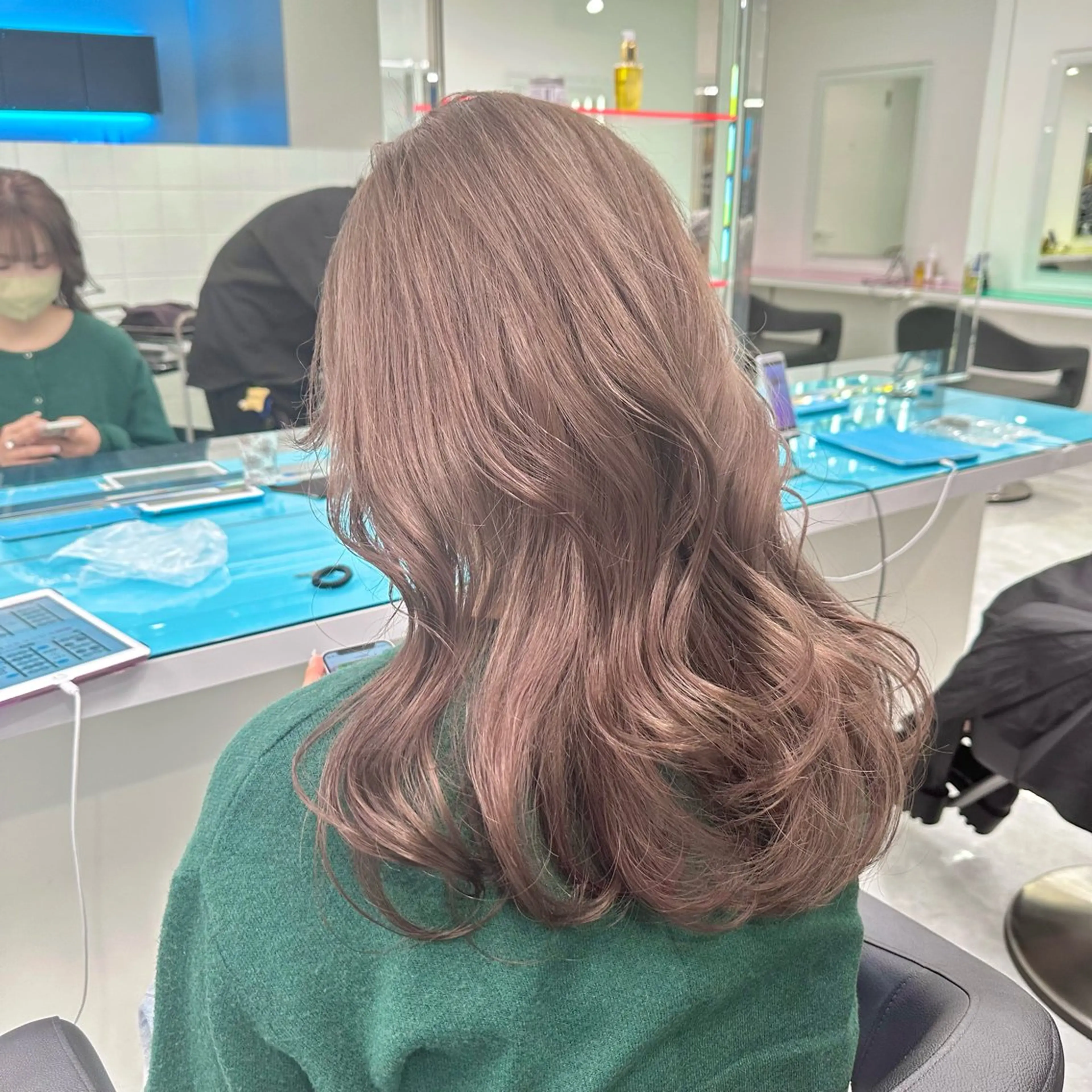 ミディアム ヘアカラー ブラウンベージュ🤎 ブリーチなし🤎のヘアスタイル