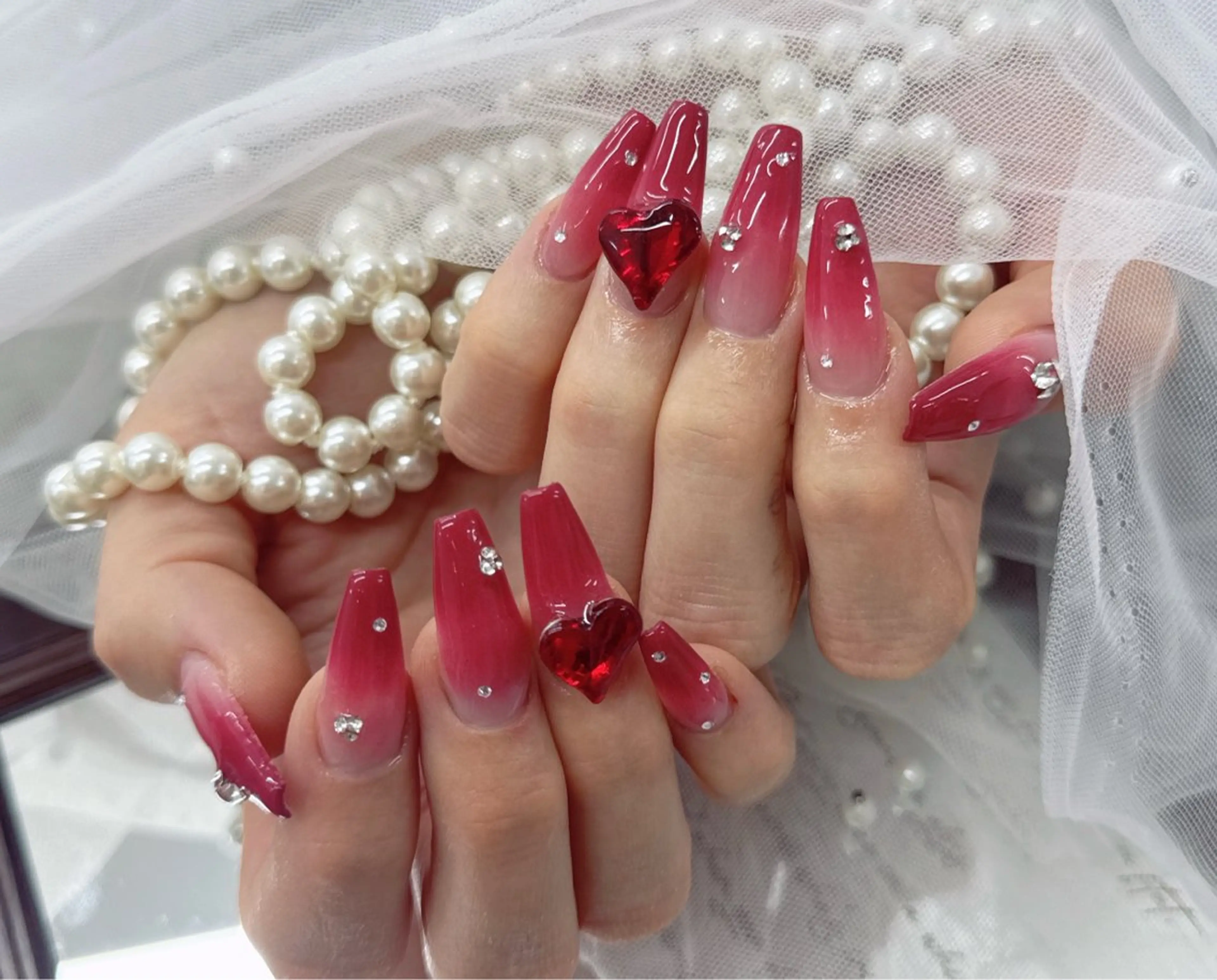 ネイル フレンチネイル ハート 韓国ネイル マグネットネイル マグネットフレンチ ハンドネイル ネイルサロン lotusのネイルデザイン