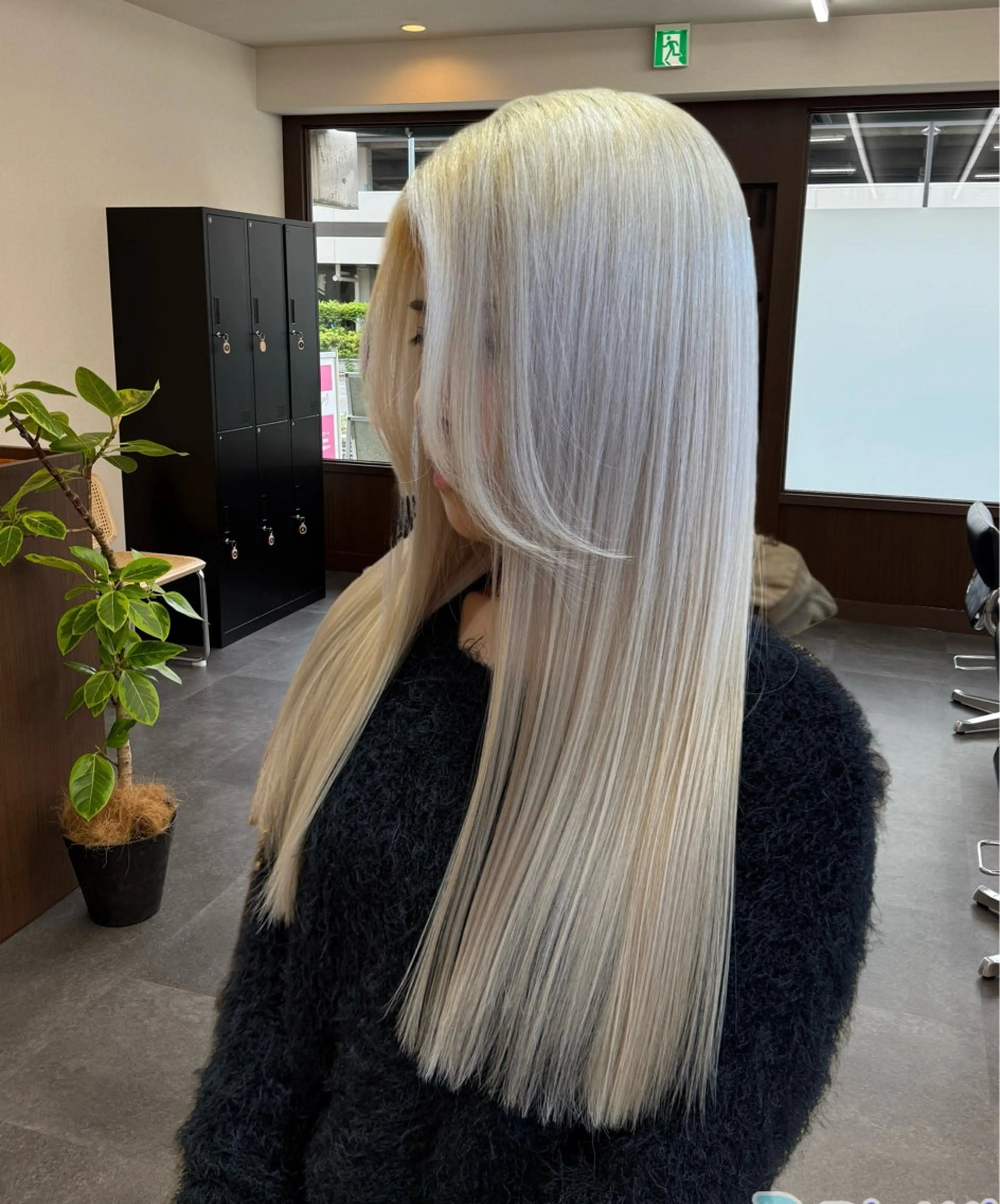 【ロング料金なし】ケアブリーチ3回+カラー(トリートメント付)の写真