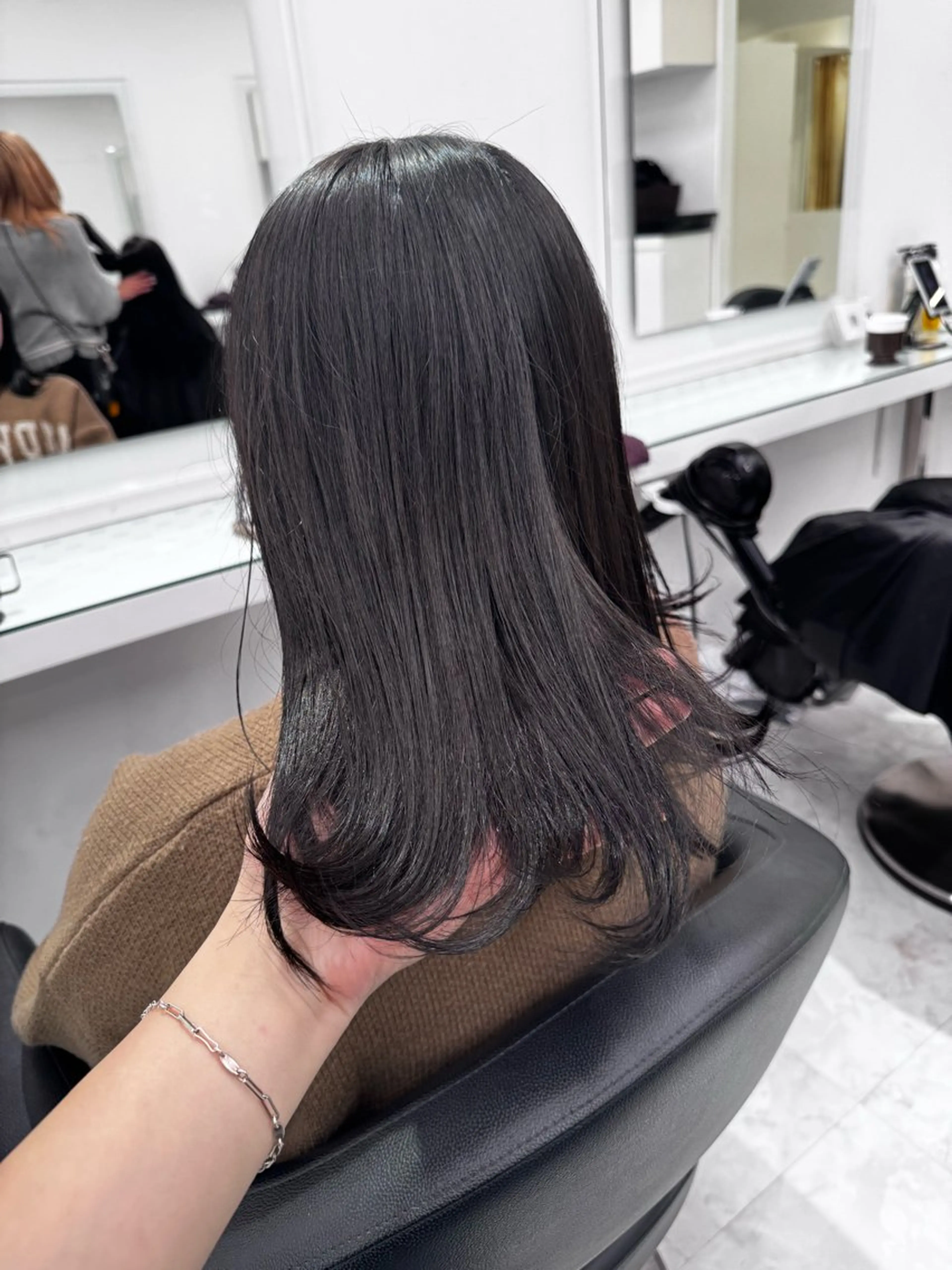 ロング カラー 透け上品ハイトーン 職人ゆうと🤍のヘアスタイル