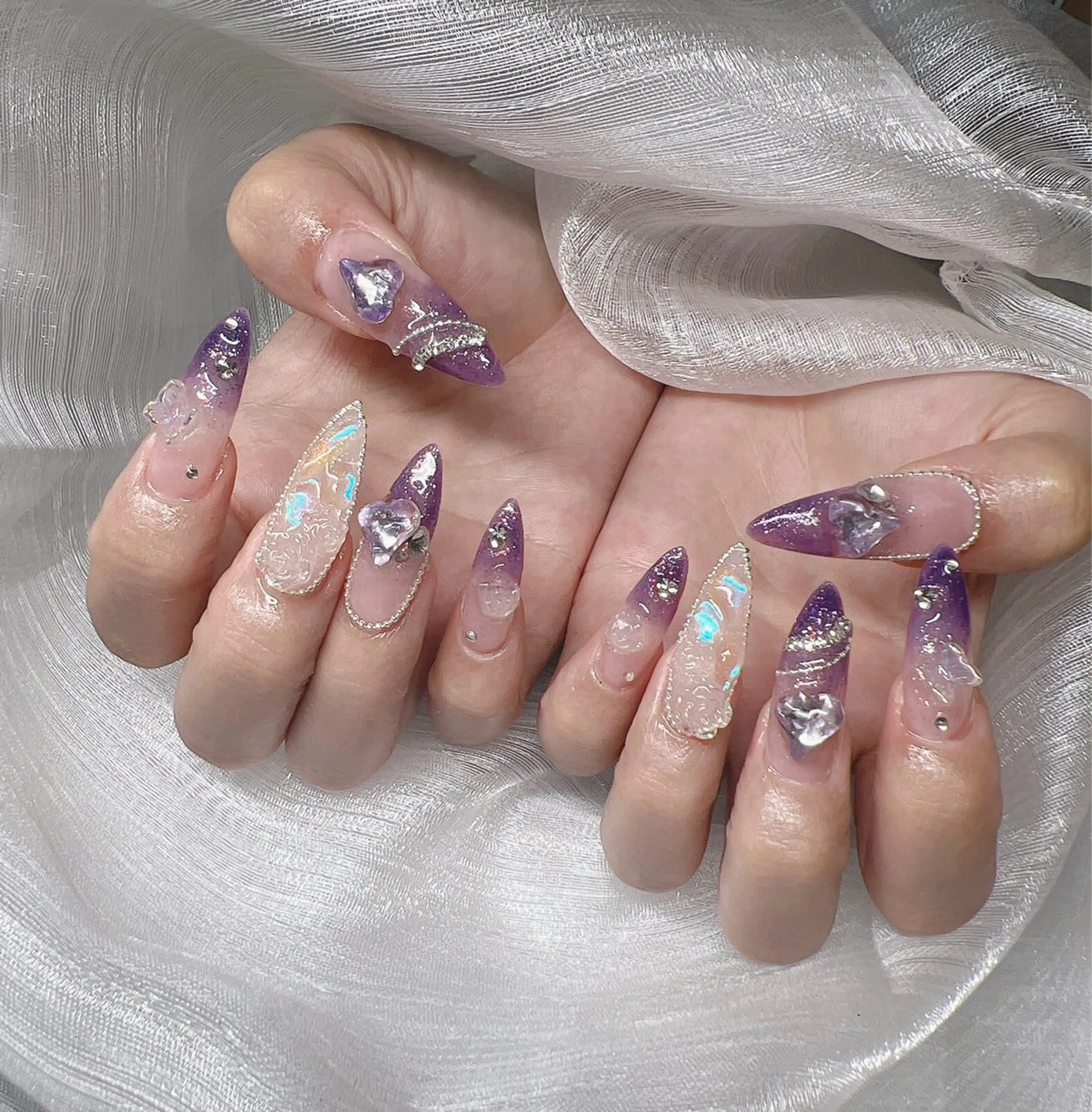 ネイル 長さ出し グラデーション 卒業式 キラキラネイル マグネットネイル ハンドネイル Lee Nailsのネイルデザイン