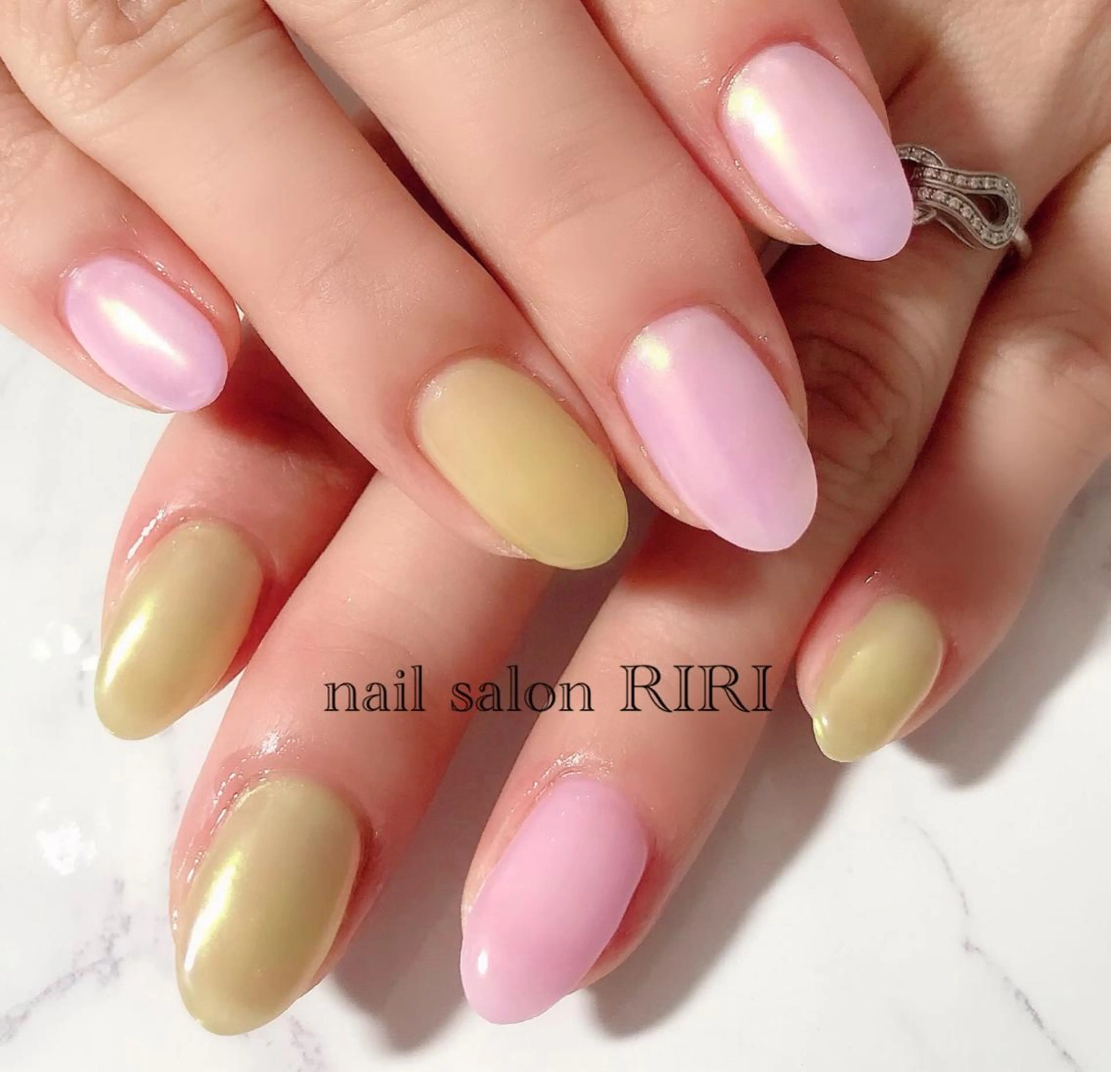 ネイル オーロラネイル private  nail  salon RIRI所属・RIRI リリのネイルデザイン