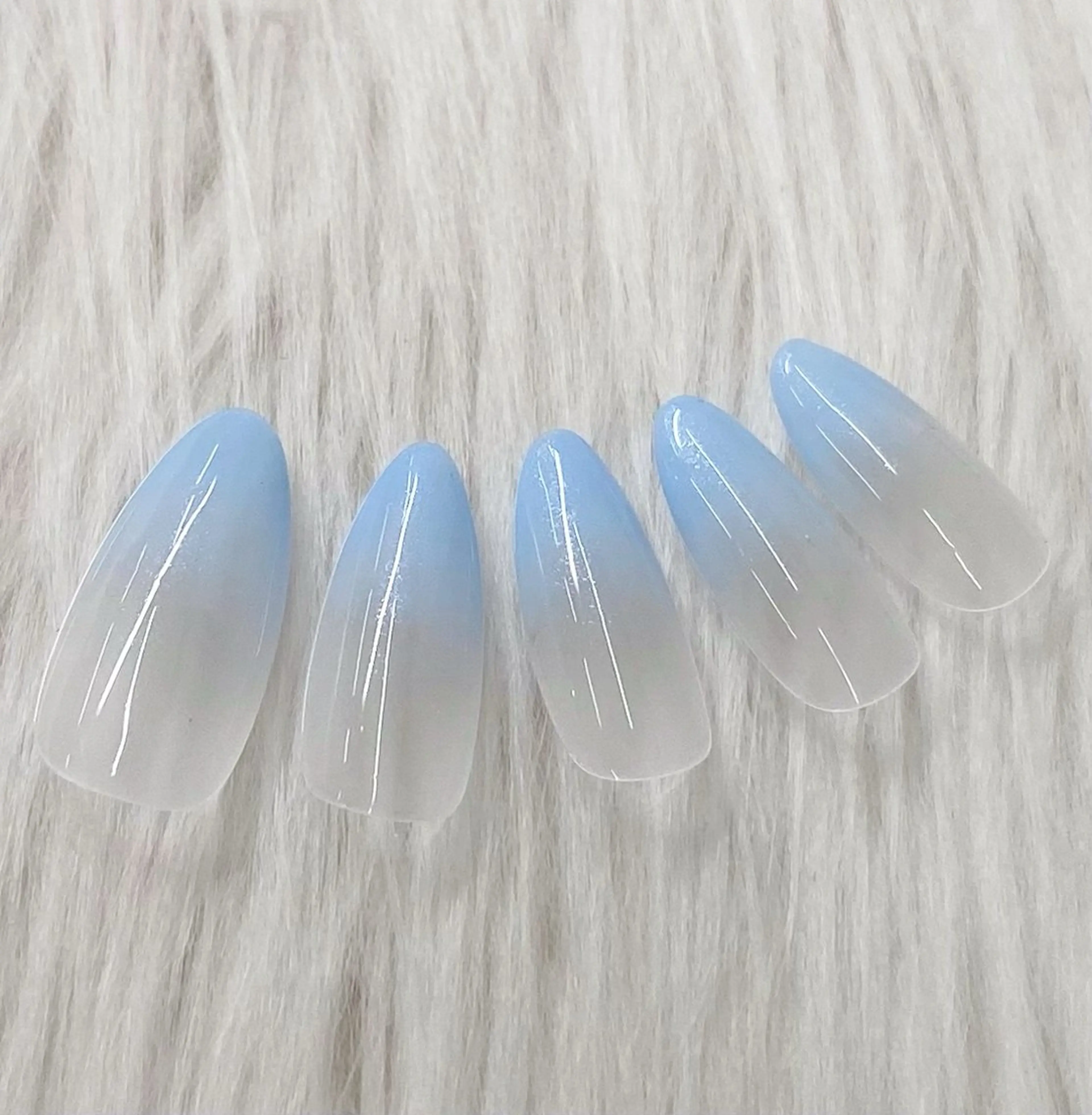 ネイル ブルー グラデーション ハンドネイル エリクサーネイル池袋 小川のネイルデザイン