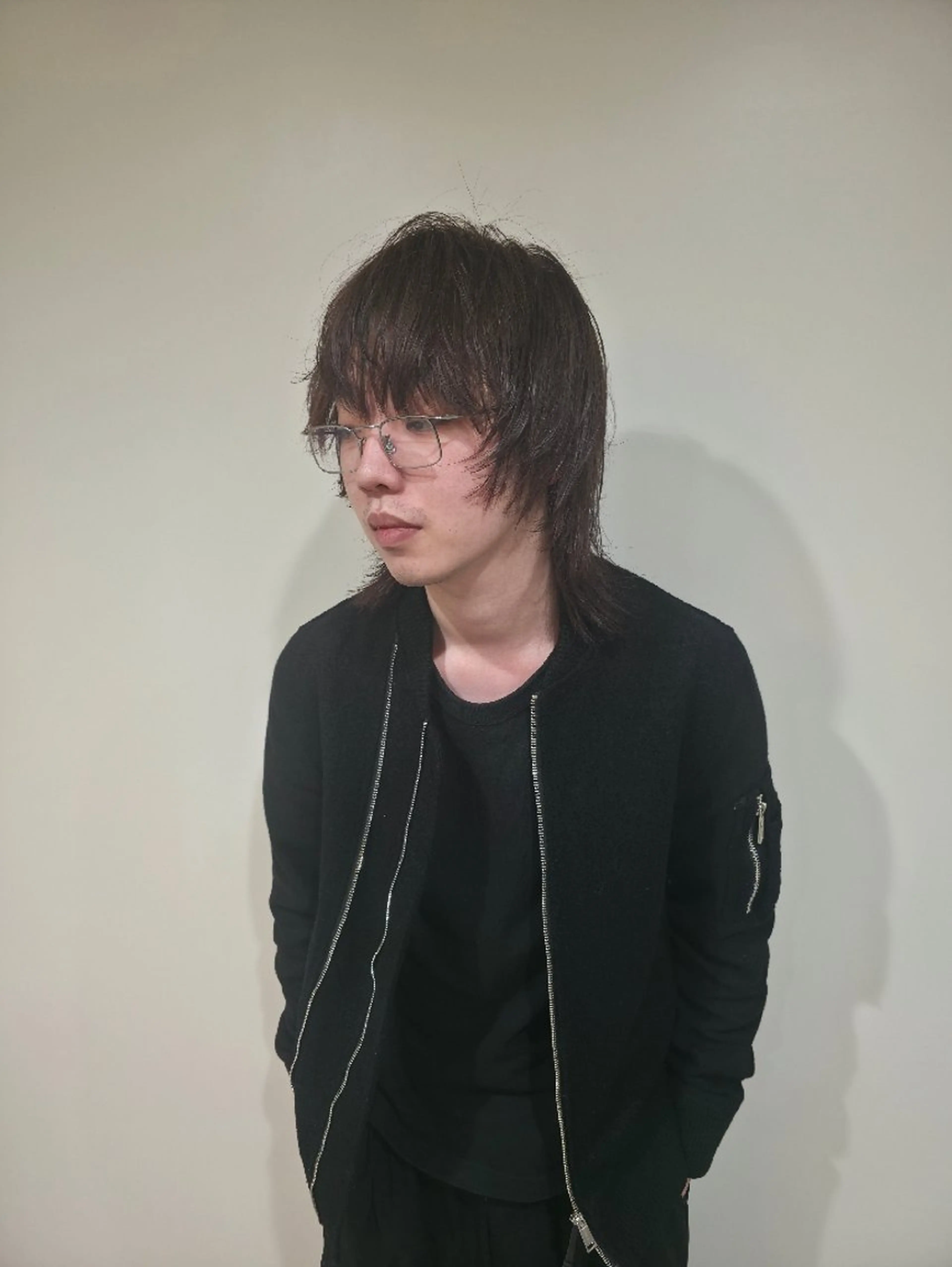 メンズ カラー メンズバレイヤージュ メンズブリーチ メンズハイライト メンズインナーカラー メンズ韓国風 カット ヘアカラー OMA　 カタギシのヘアスタイル