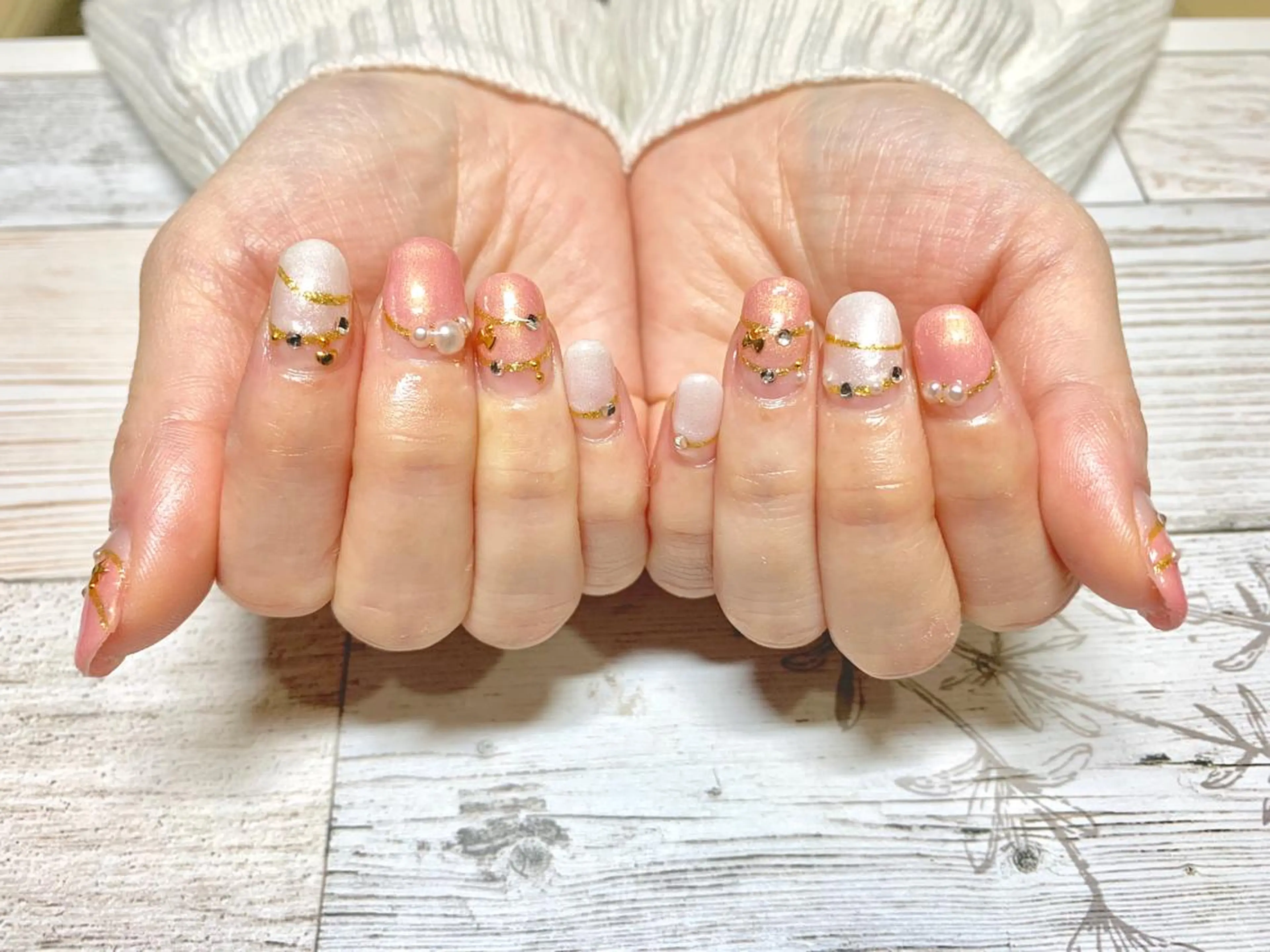 ネイル ku-to所属・林 志帆子【en2号店】のマツエク・マツパデザイン