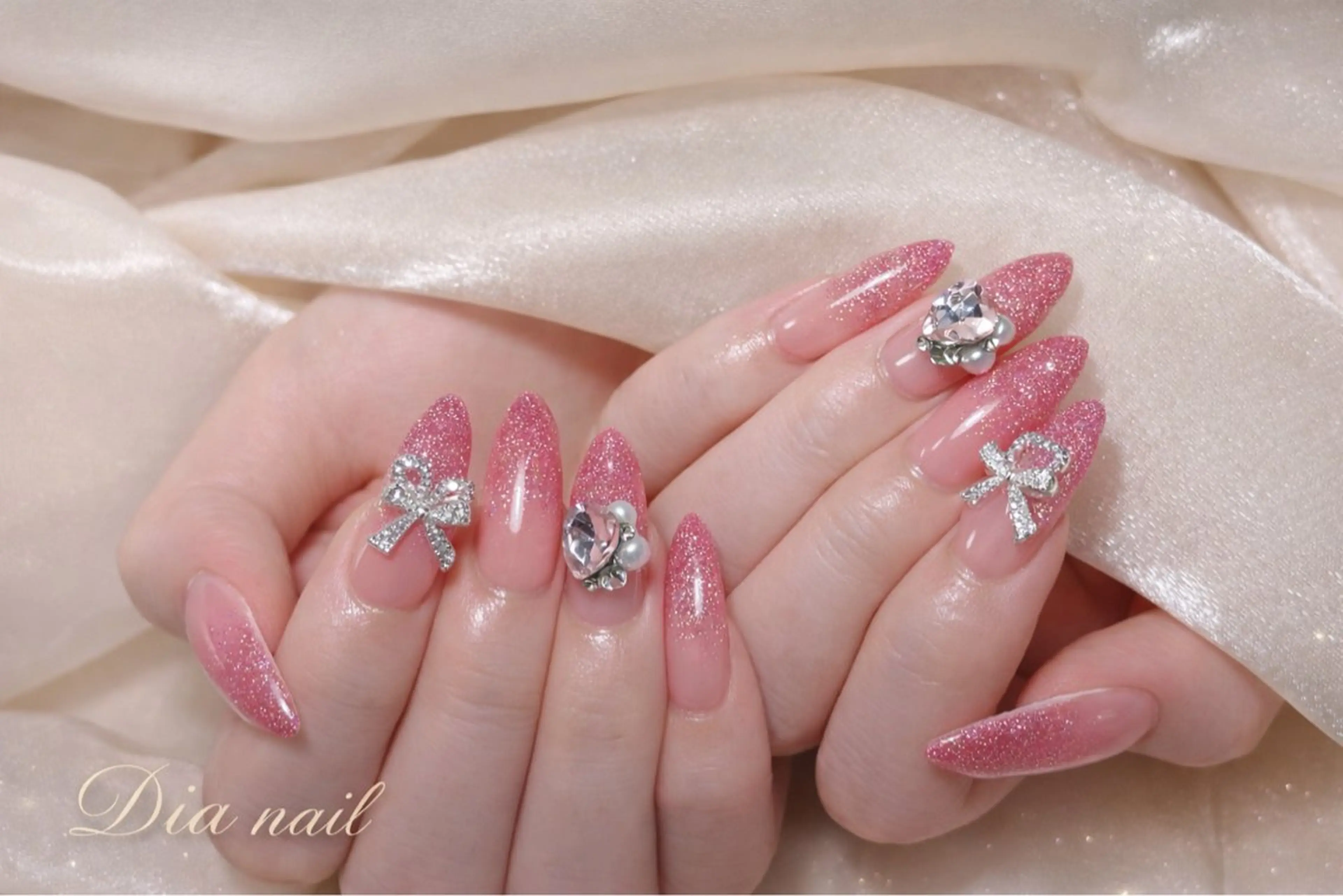 ネイル チークネイル ジェルネイル グラデーション マグネットネイル ニュアンスネイル Di'a nail ネイルサロンのネイルデザイン