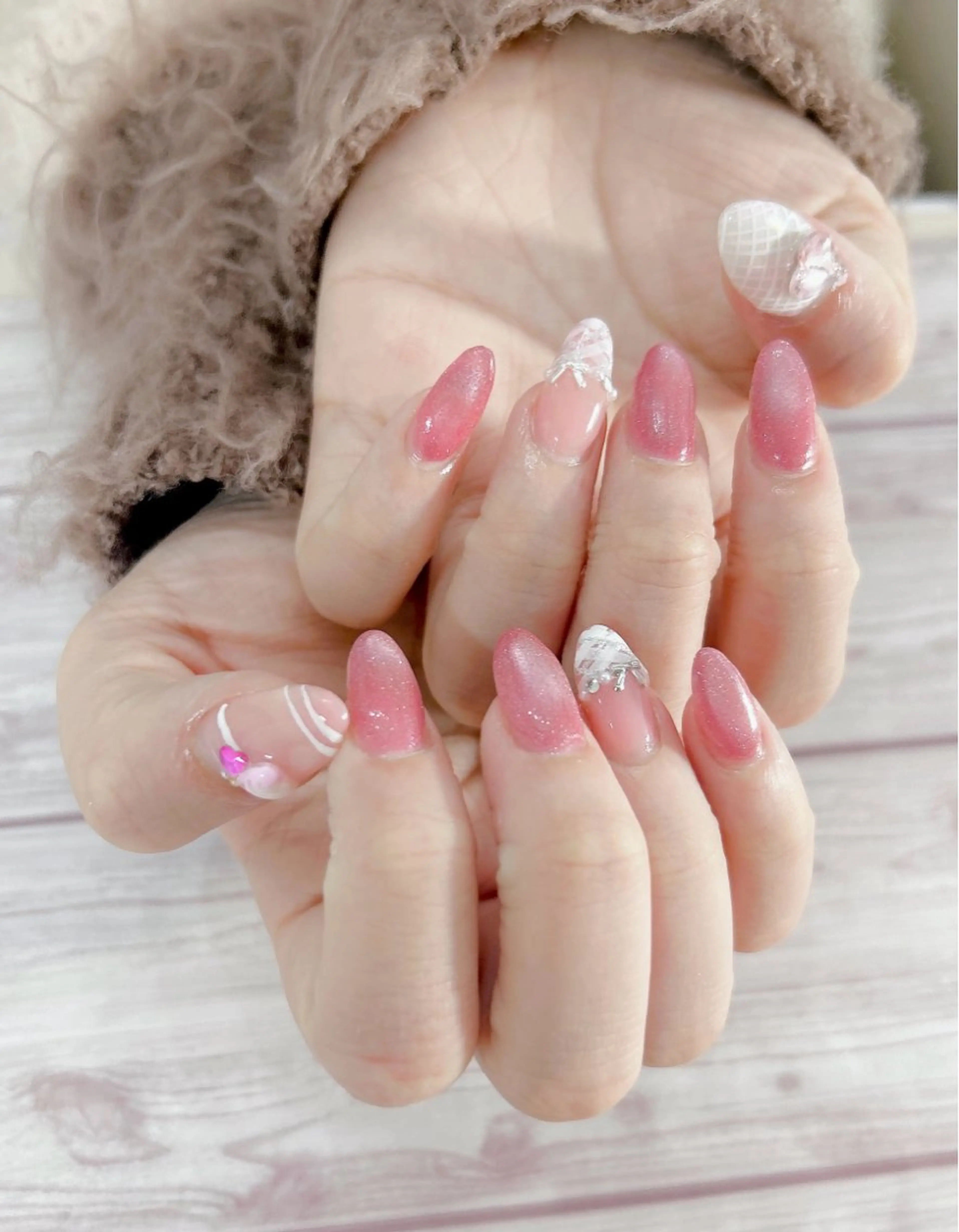 ネイル ホワイト MYu Beauty Salon YURIのネイルデザイン