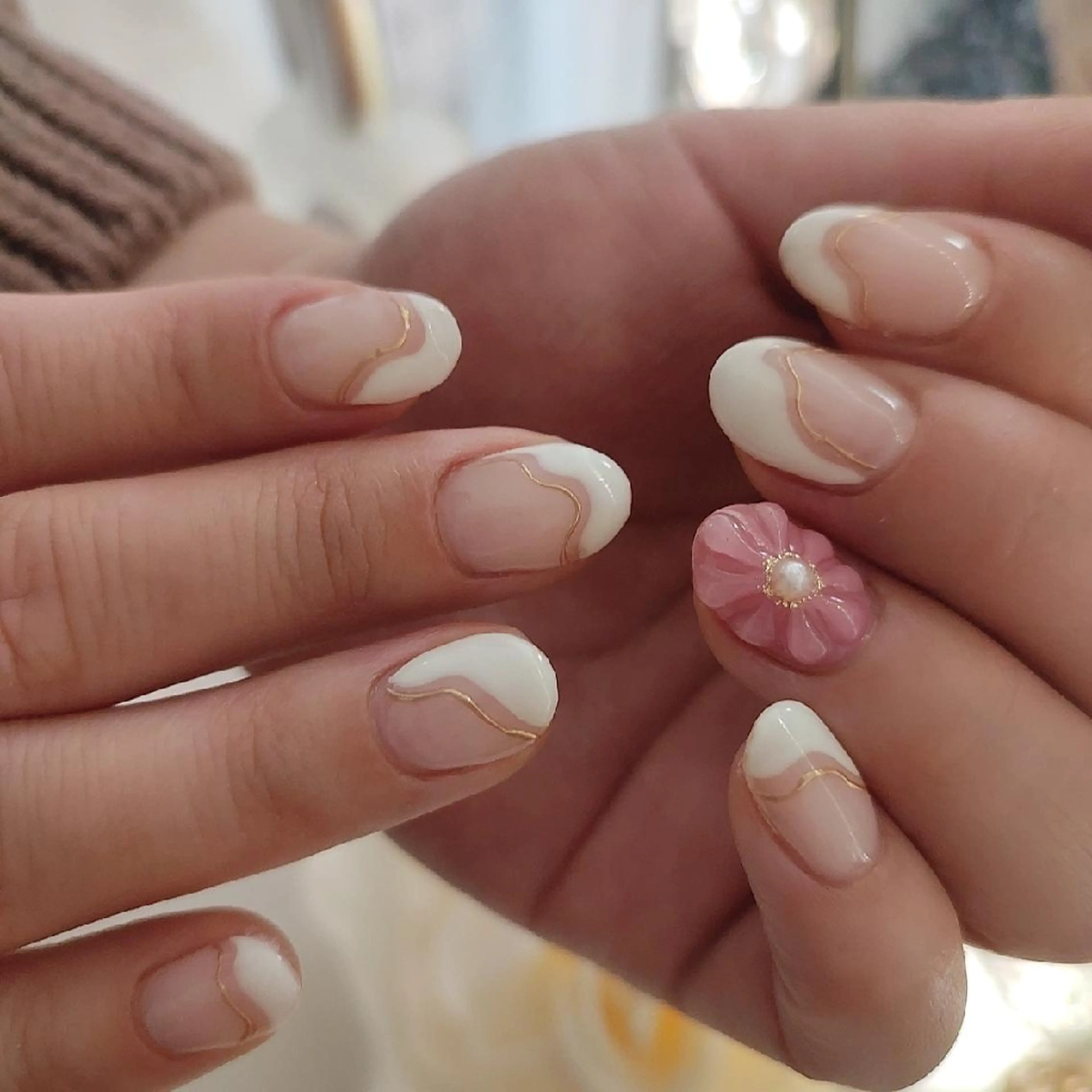 ネイル ハンドネイル RUNWAY 　　の眉毛・アイブロウイメージ