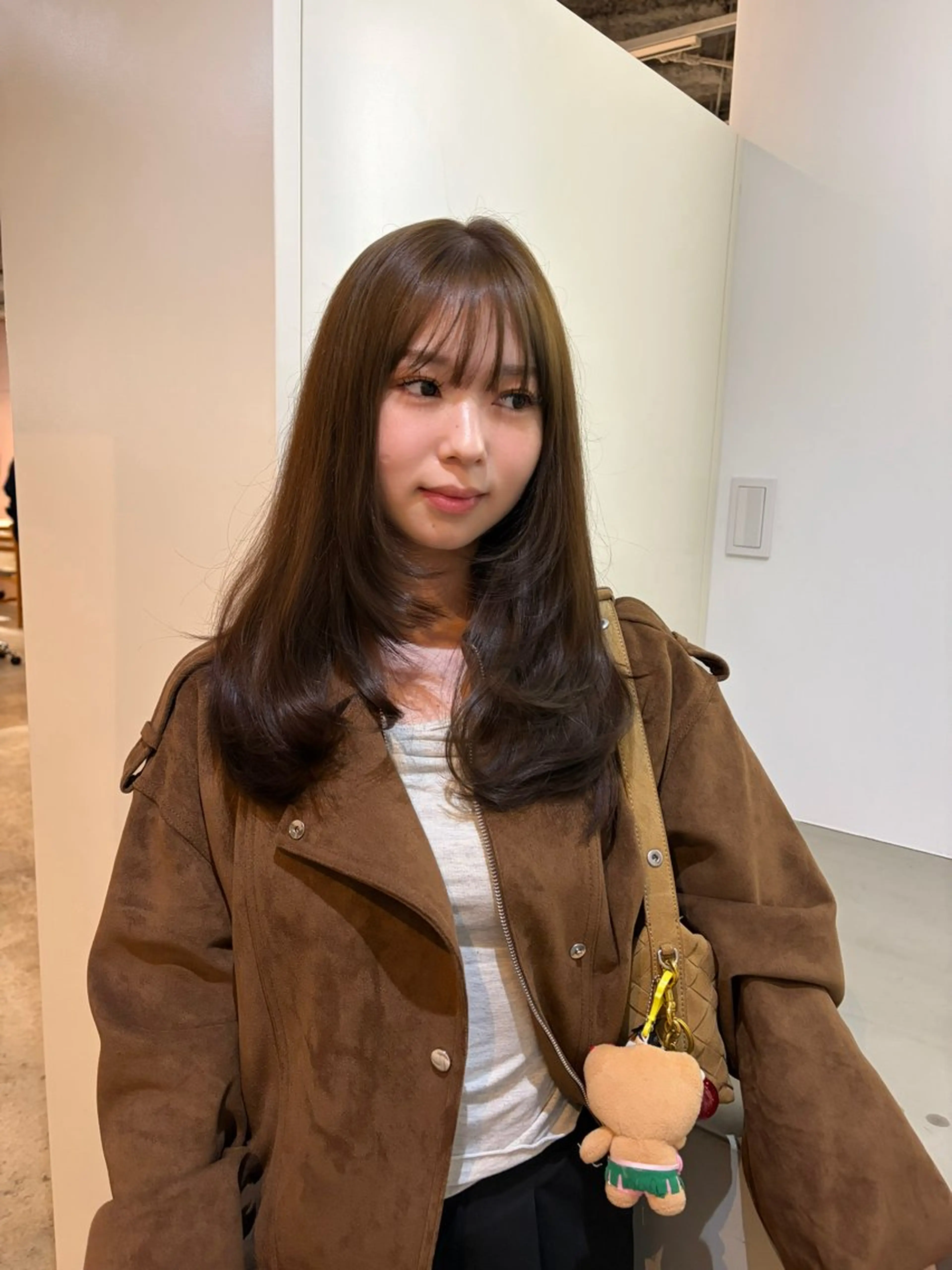 セミロング レイヤーカット カット ヘアカラー 🧣misaki 🧣のヘアスタイル