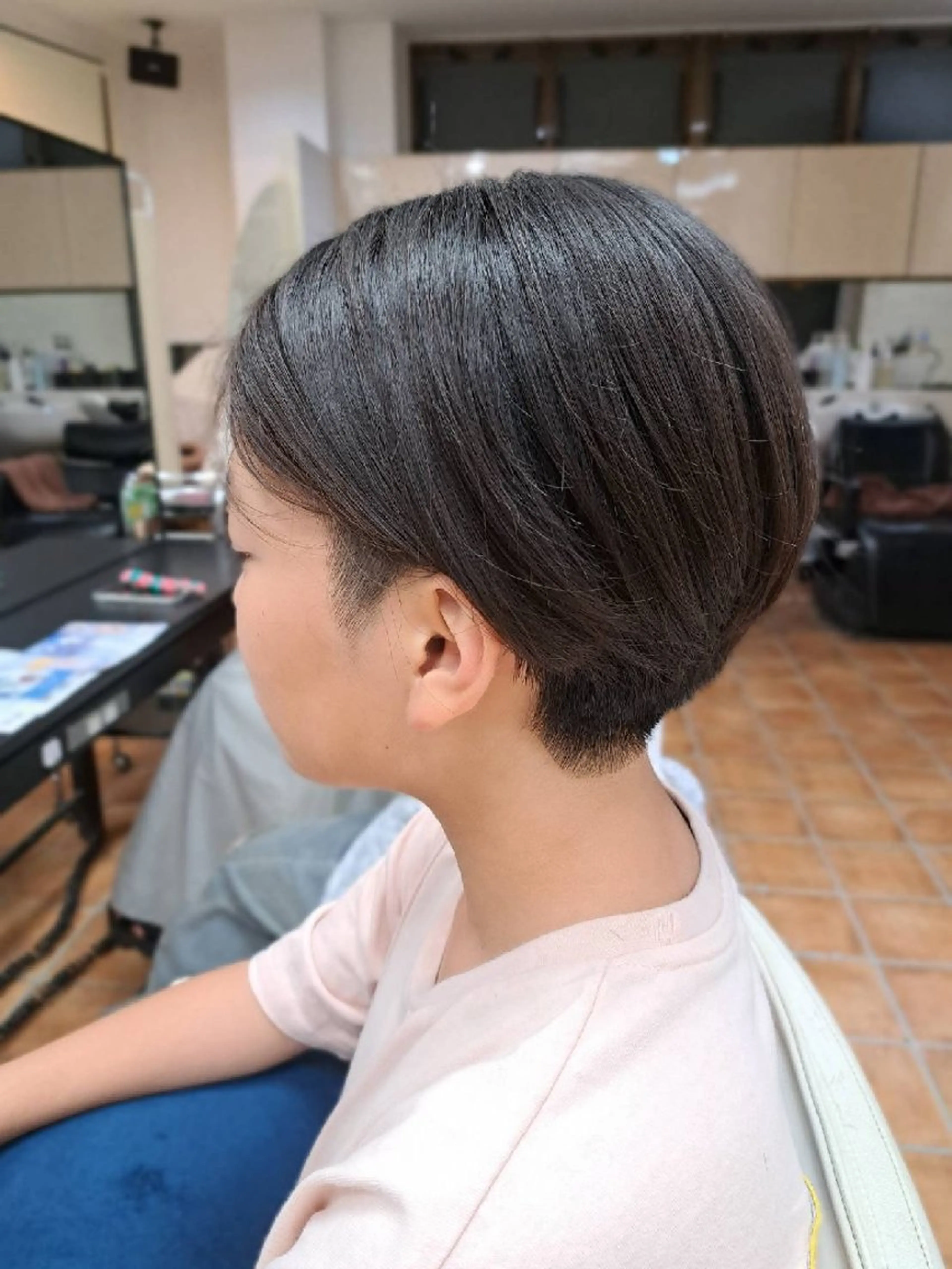 ショート キッズ ショートヘア 💜𝑳𝑼𝑵𝑨 🌻母良田愛美🌻のヘアスタイル